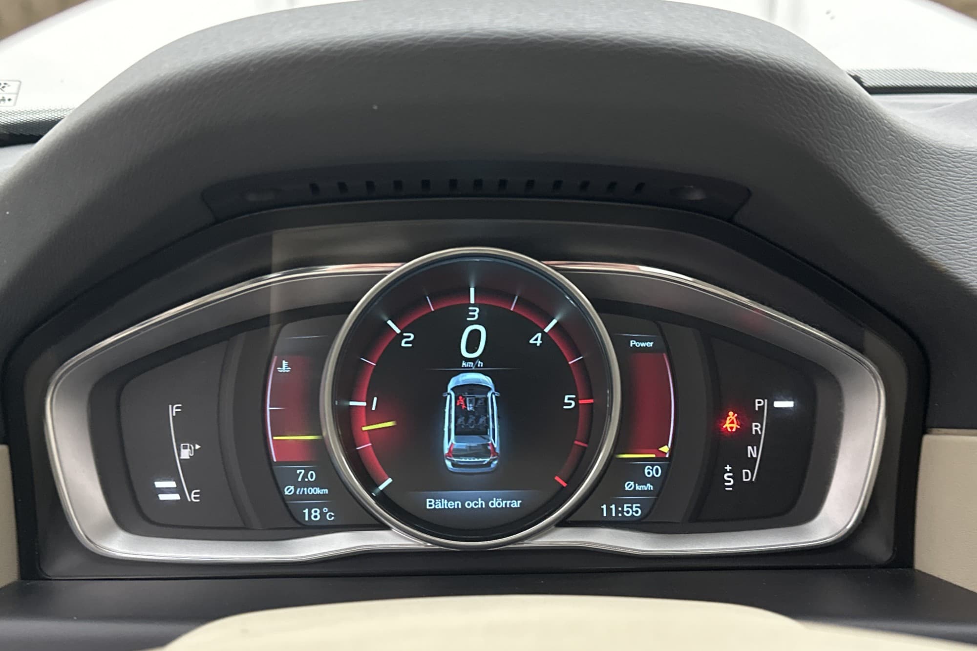 Volvo V70 D5 AWD Summum VOC Värmare P-Sensorer Skinn Elstol