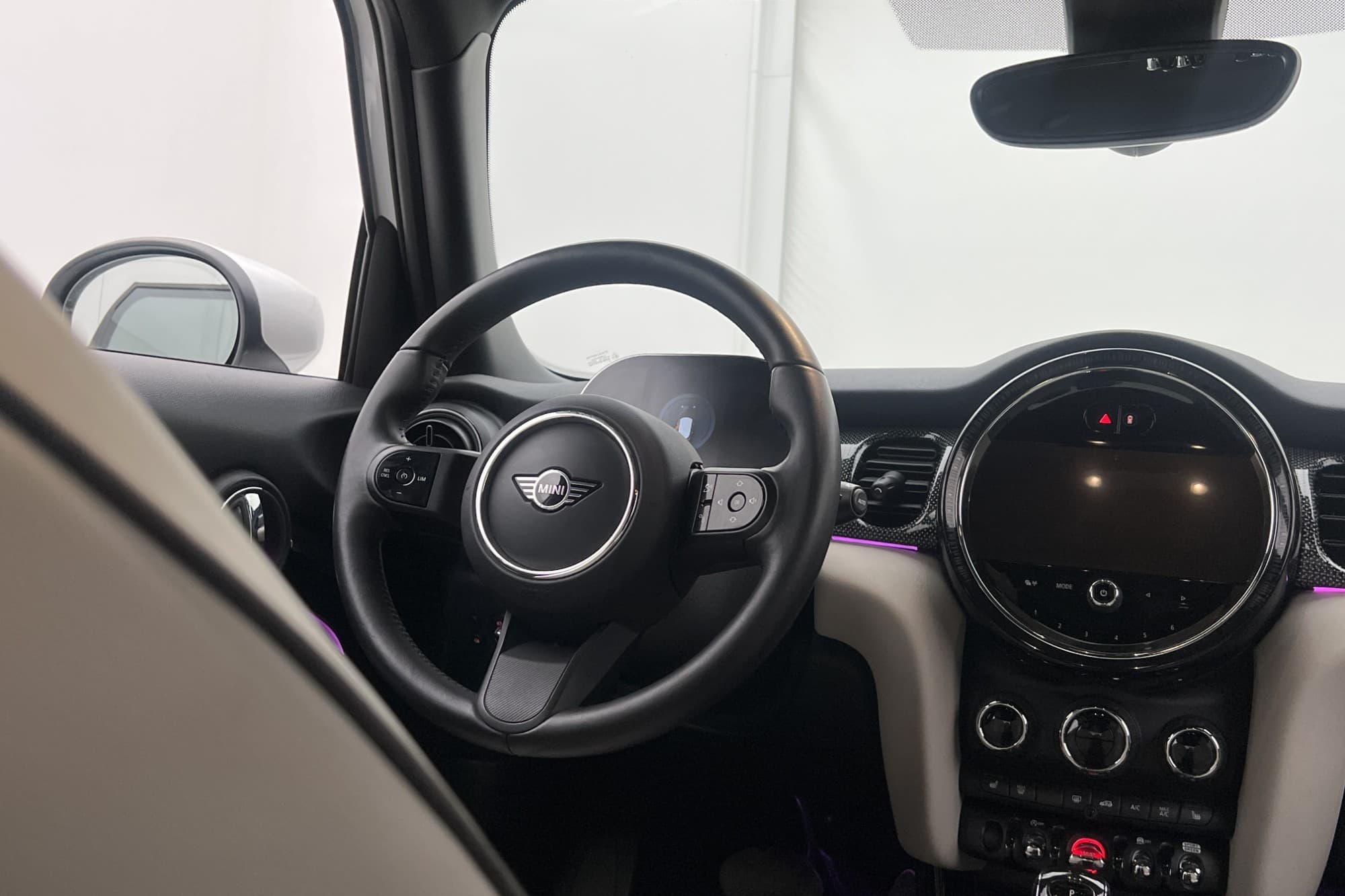 MINI Cooper 5dr 136hk Experience  Navi P-Senso Skinn B-Kam