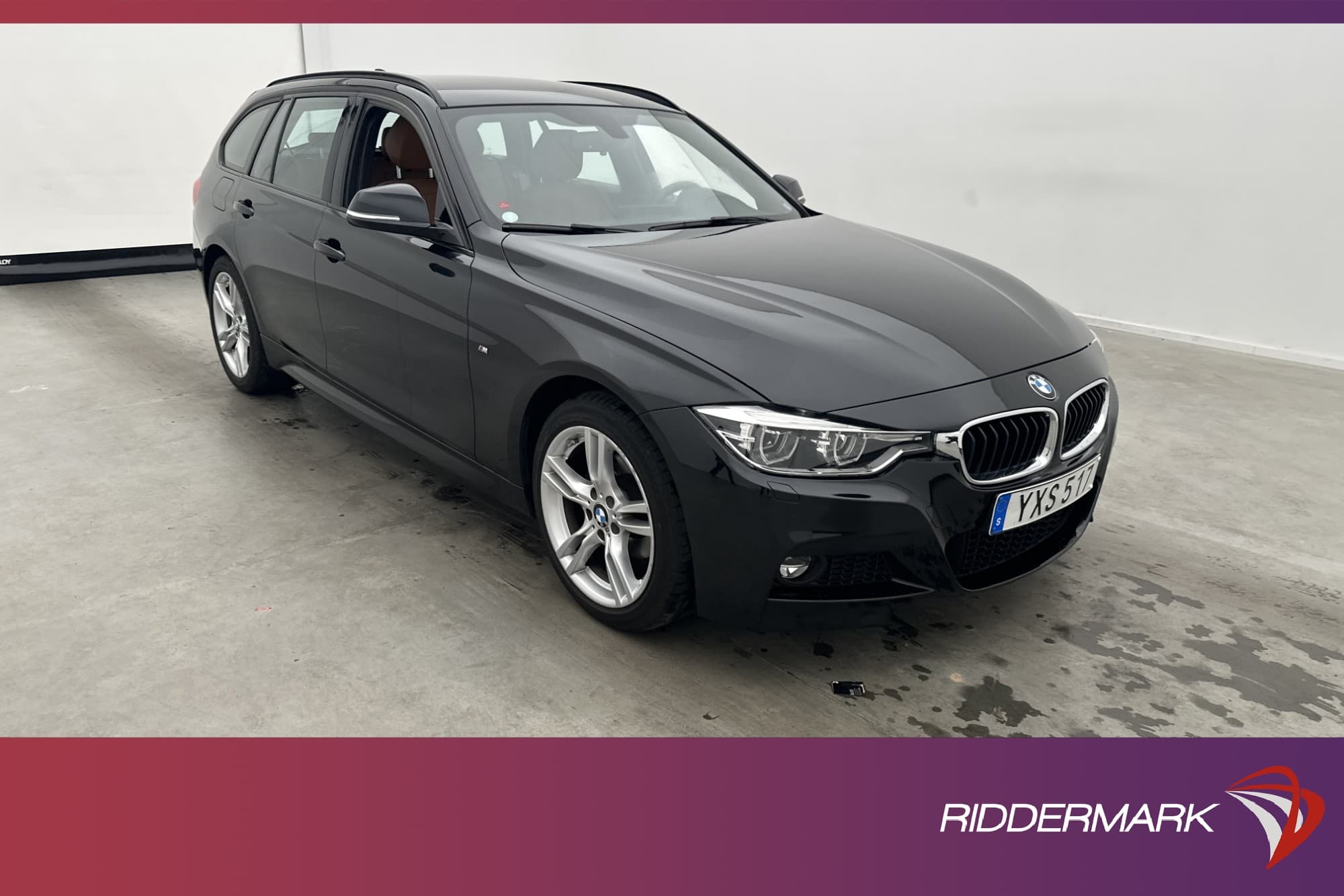 BMW 320 i xDrive M Sport Navigation Cockpit Dragkrok