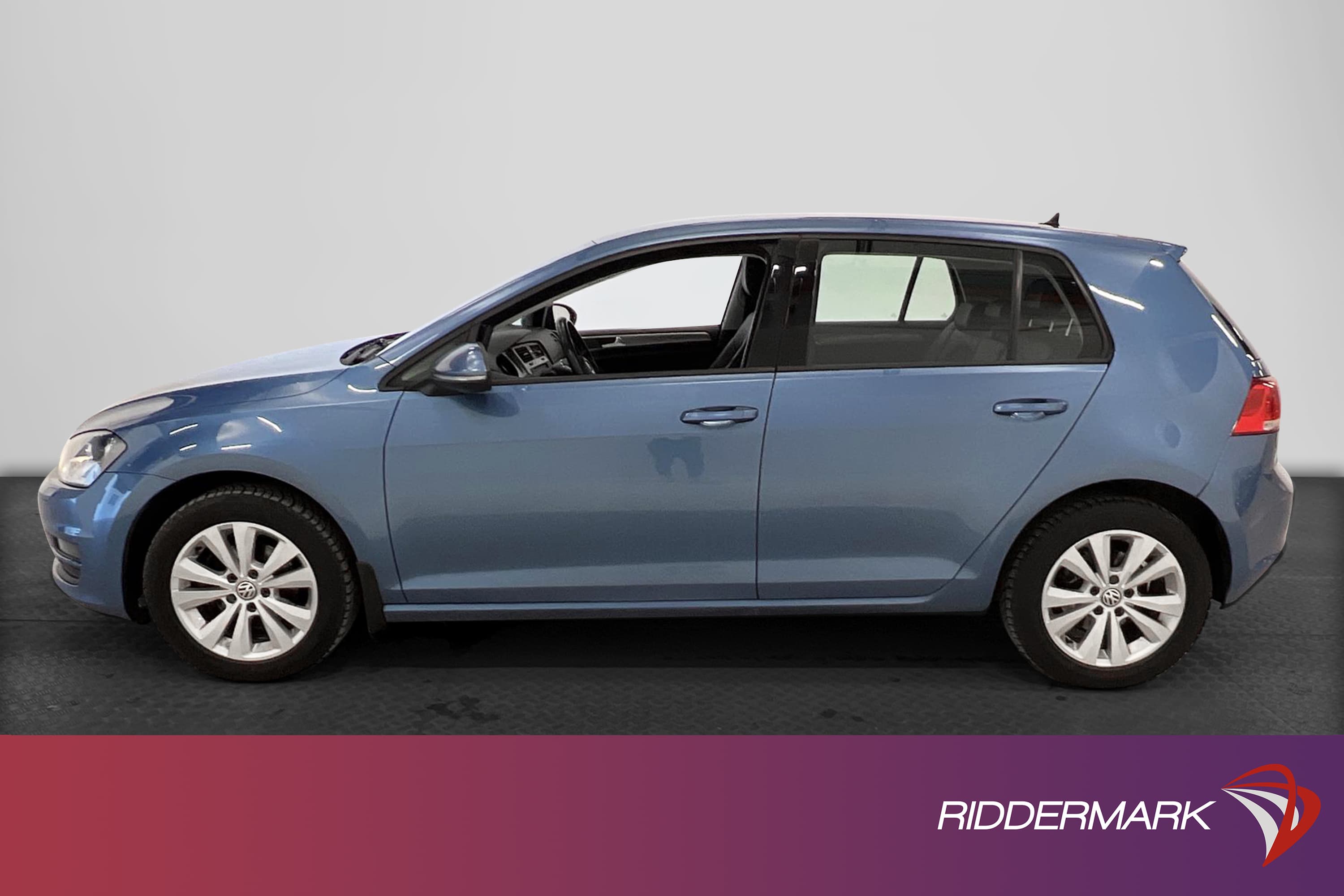 Volkswagen Golf 1.6 105hk