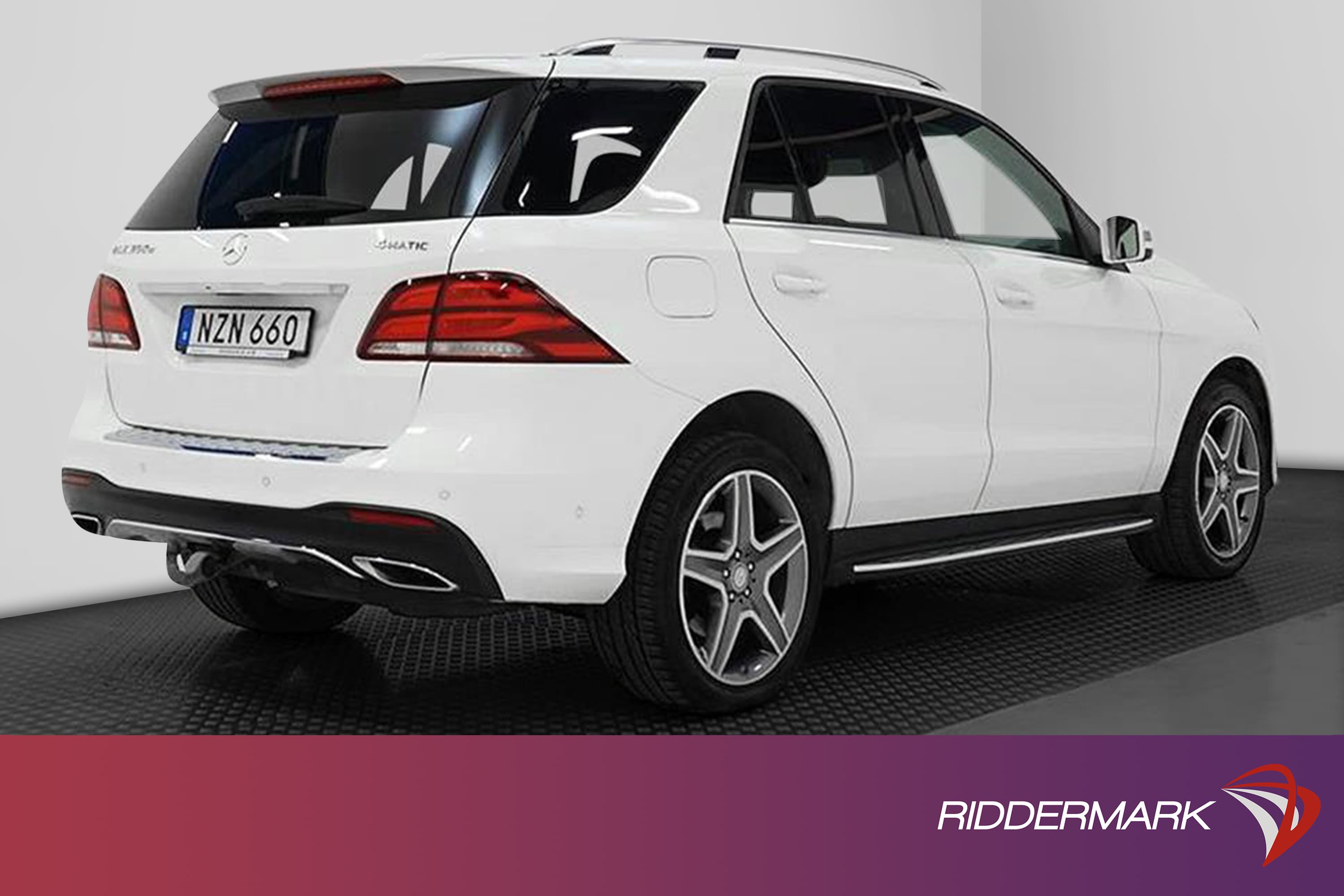 Mercedes-Benz GLE 350d 4M 258hk AMG Värmare 360° H/K Naviexteriör