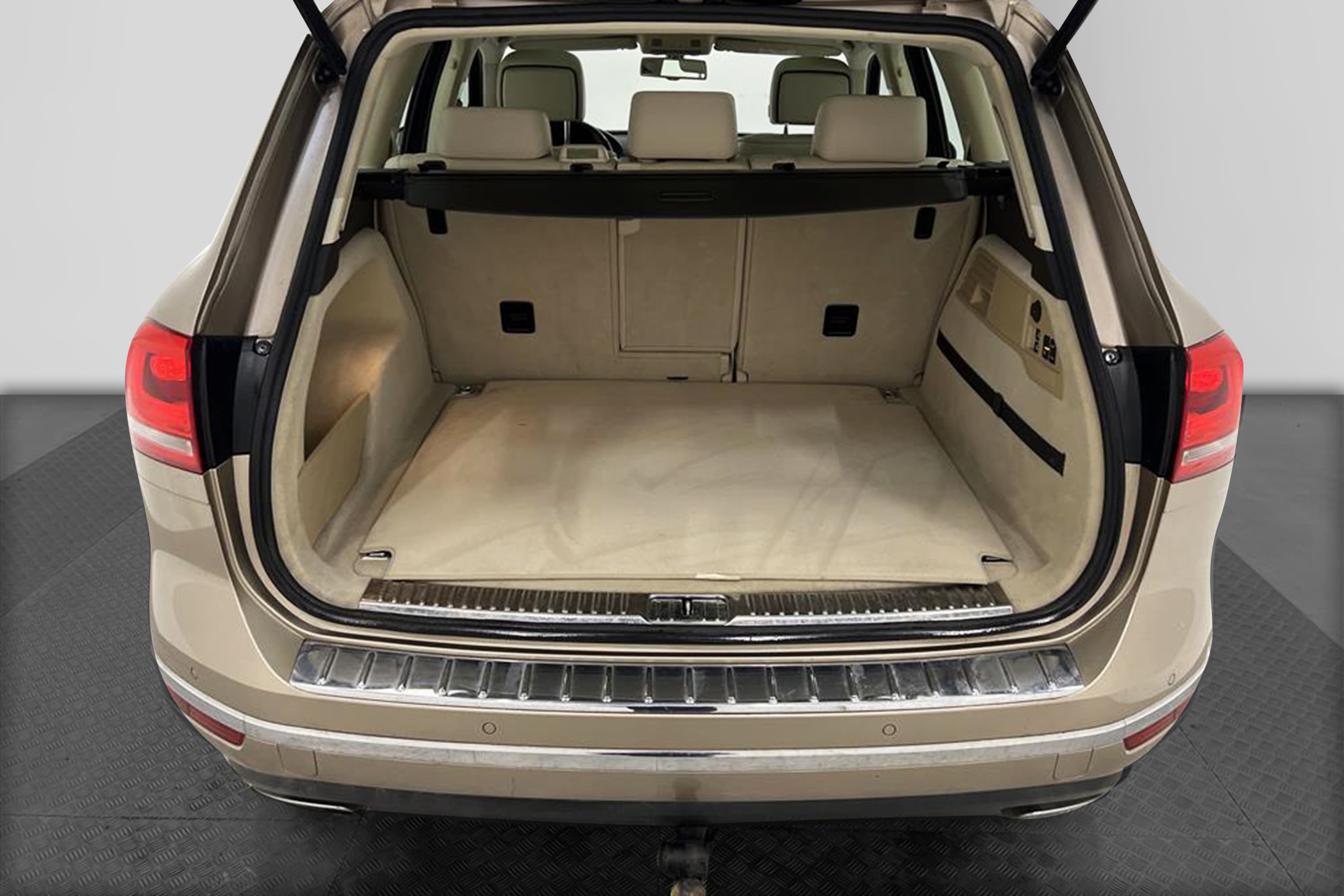 Volkswagen Touareg 3.0 262hk 4M Premium Pano 360° Drag Dvärm