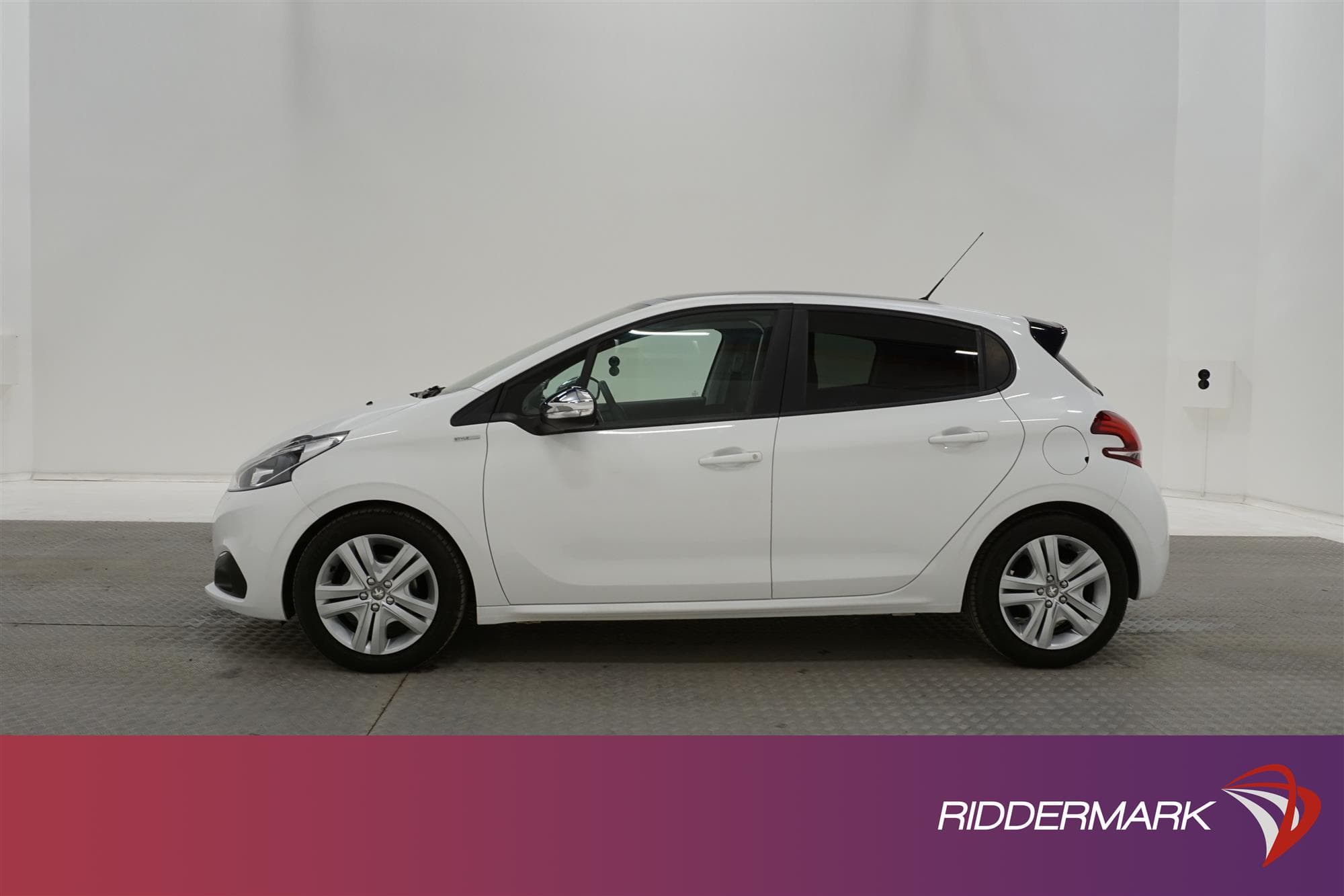 Peugeot 208 1.2 VTi 82hk Automat