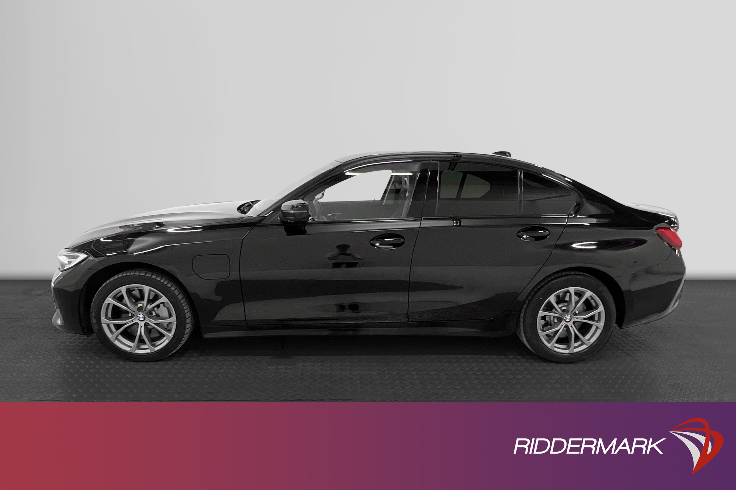 BMW 330e Sedan 292hk
