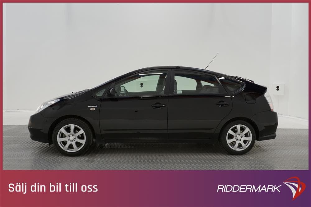 Toyota Prius 1.5 Hybrid 78hk JBL Keyless 2 Brukare