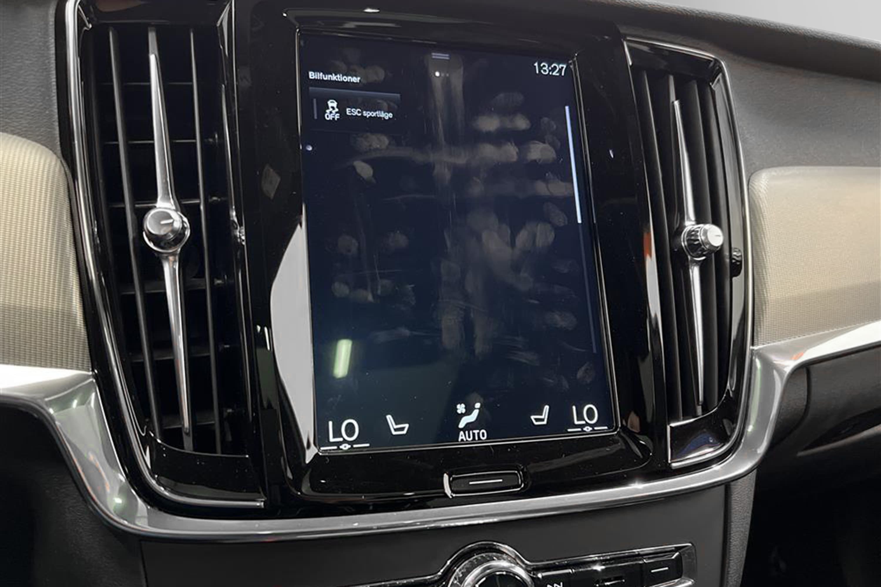 Volvo V90 T6 310hk AWD R-Design Värmare VOC Pano Navi Kamerainteriör