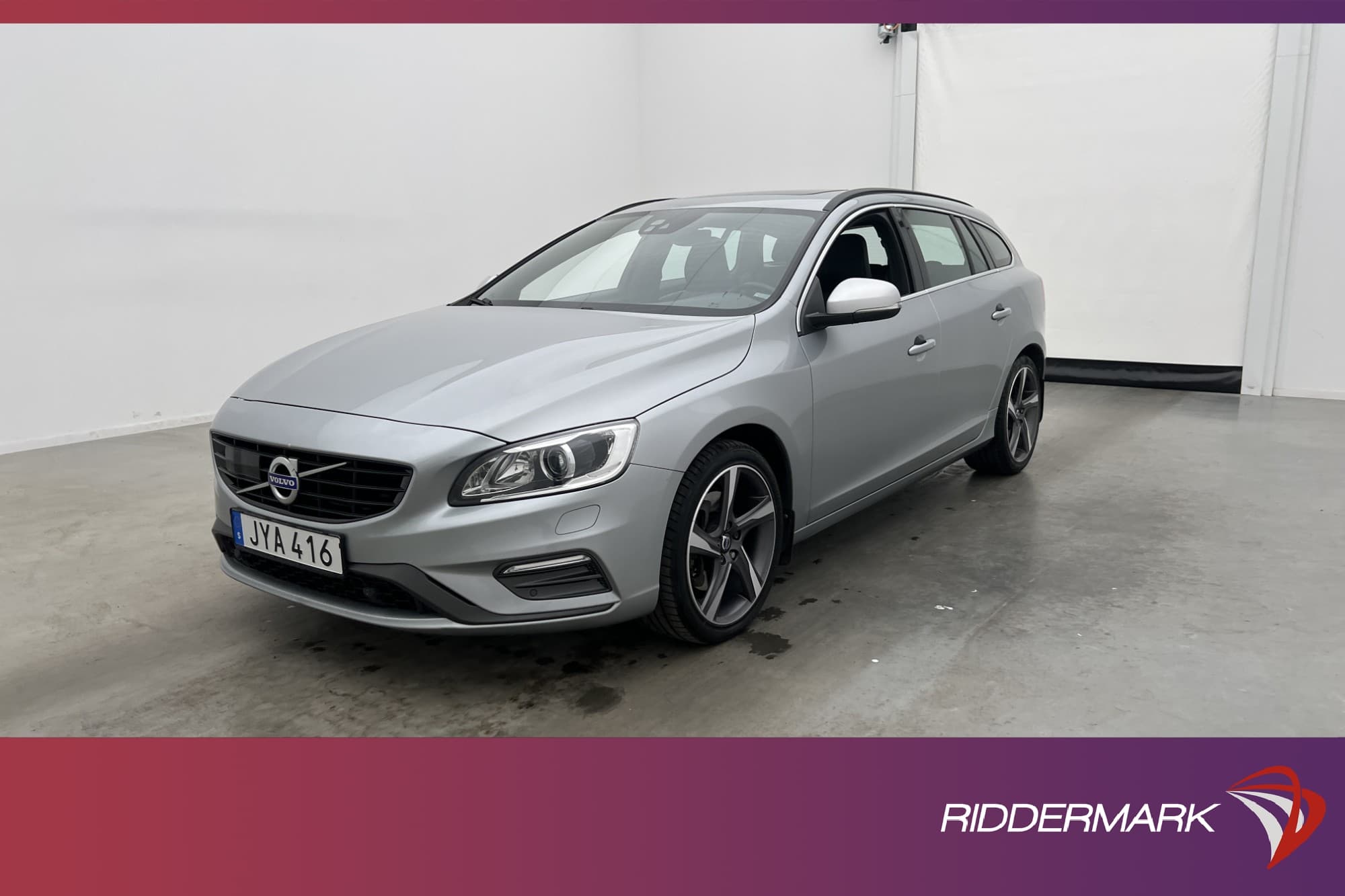 Volvo V60 D5 R-Design Taklucka VOC H/K Värmare Kamera Skinn