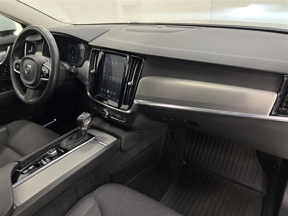 Volvo V90 D4 Cross Country AWD VOC D-värm Pano H/K Bkam Momsinteriör