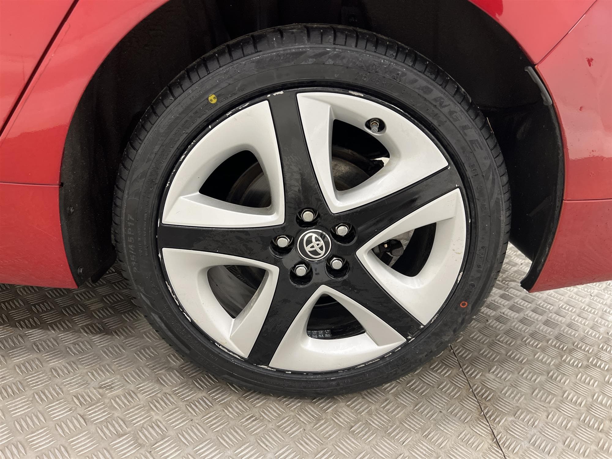 Toyota Prius Hybrid CVT 122hk HUD B-Kam Låg Skatt