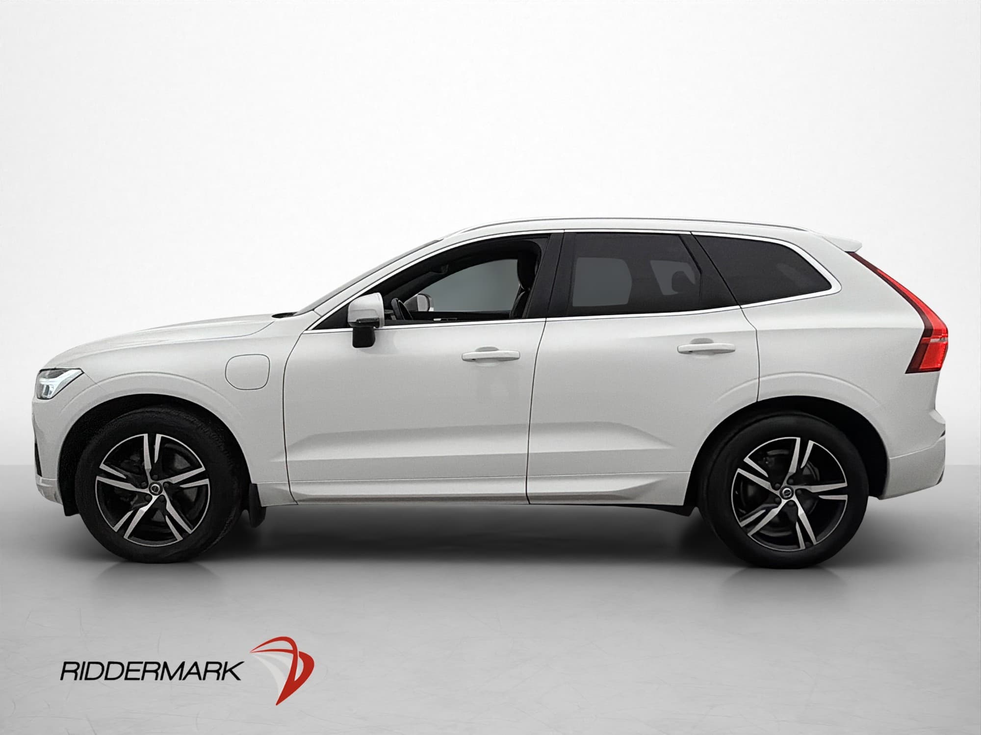 Volvo XC60 T8 TwEn AWD R-Design Pano HUD Luft-fj Värm 360°
