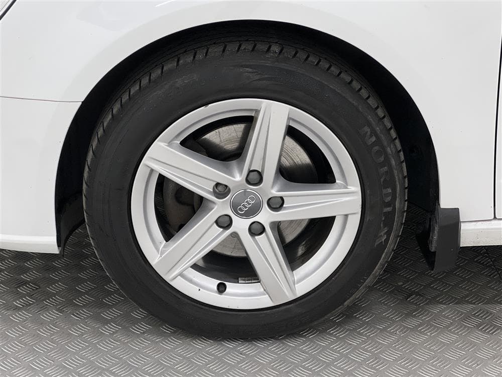 Audi A3 Sportback 1.5 TFSI 150hk Låg Skatt Nyservad 0,5L/Milinteriör