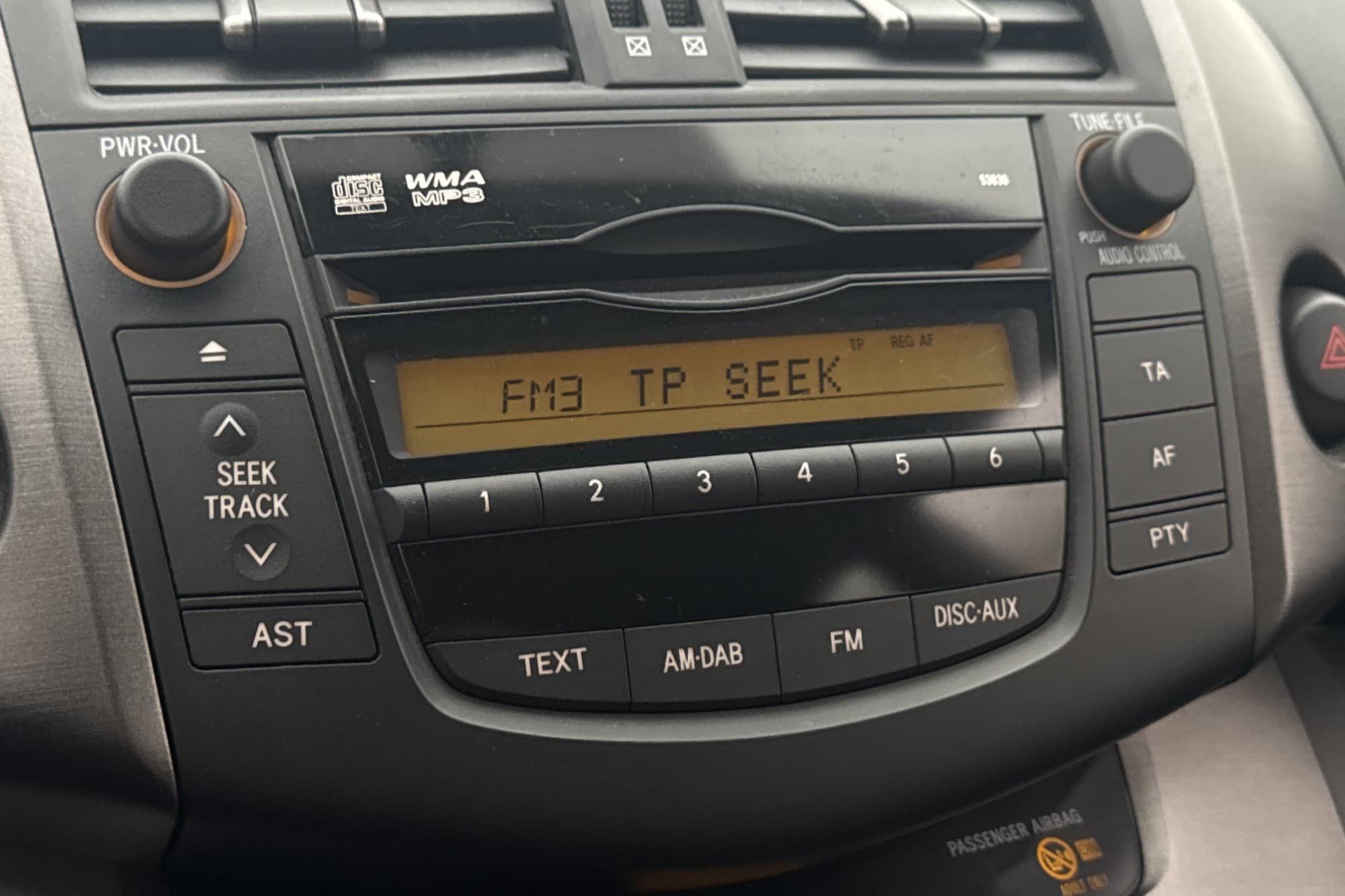 Toyota RAV4 2.0 VVT-i 4x4 158hk M&K-Värmare Dragkrok