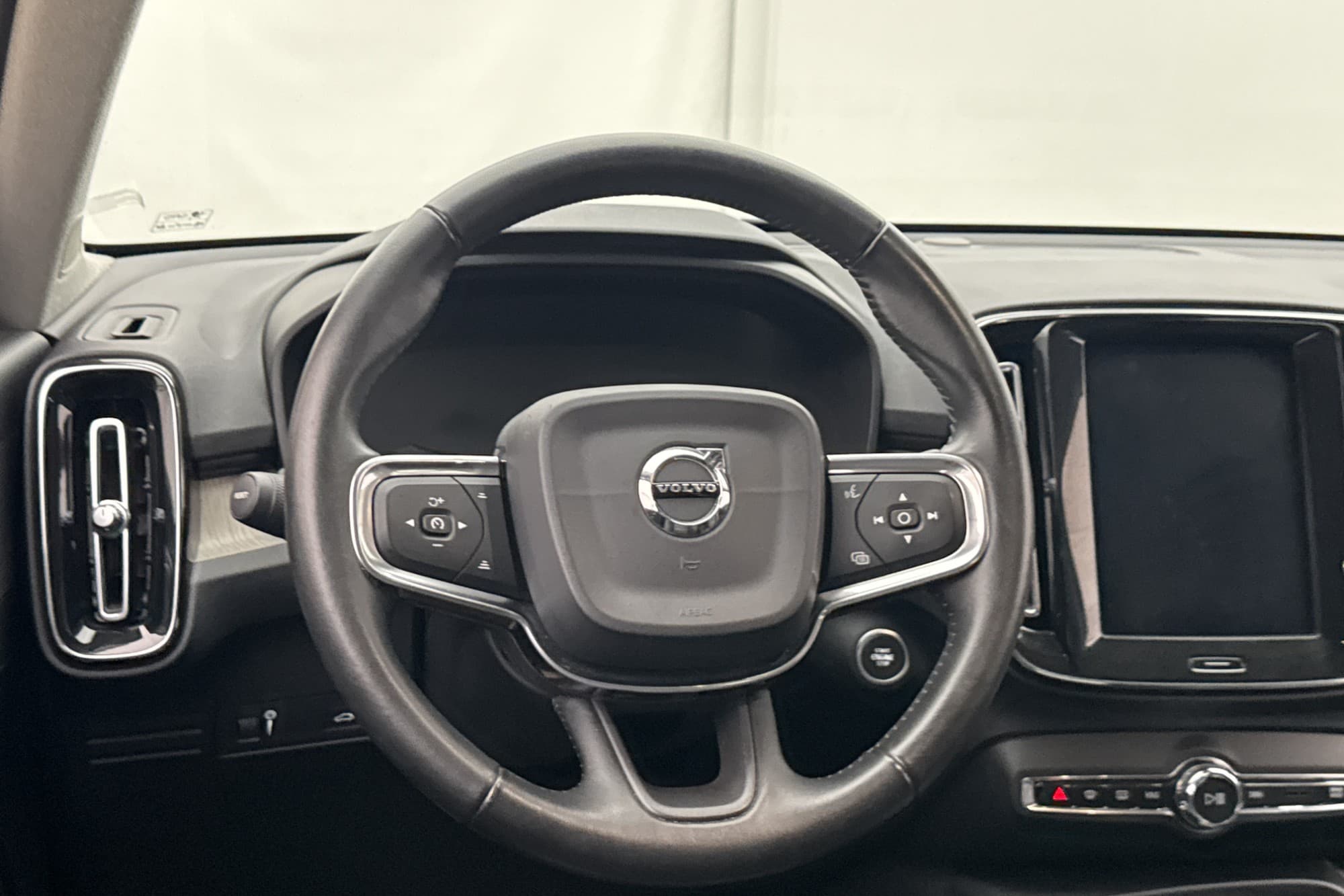 Volvo XC40 T4 190hk Inscription B-Kamera Navi Skinn BLIS 