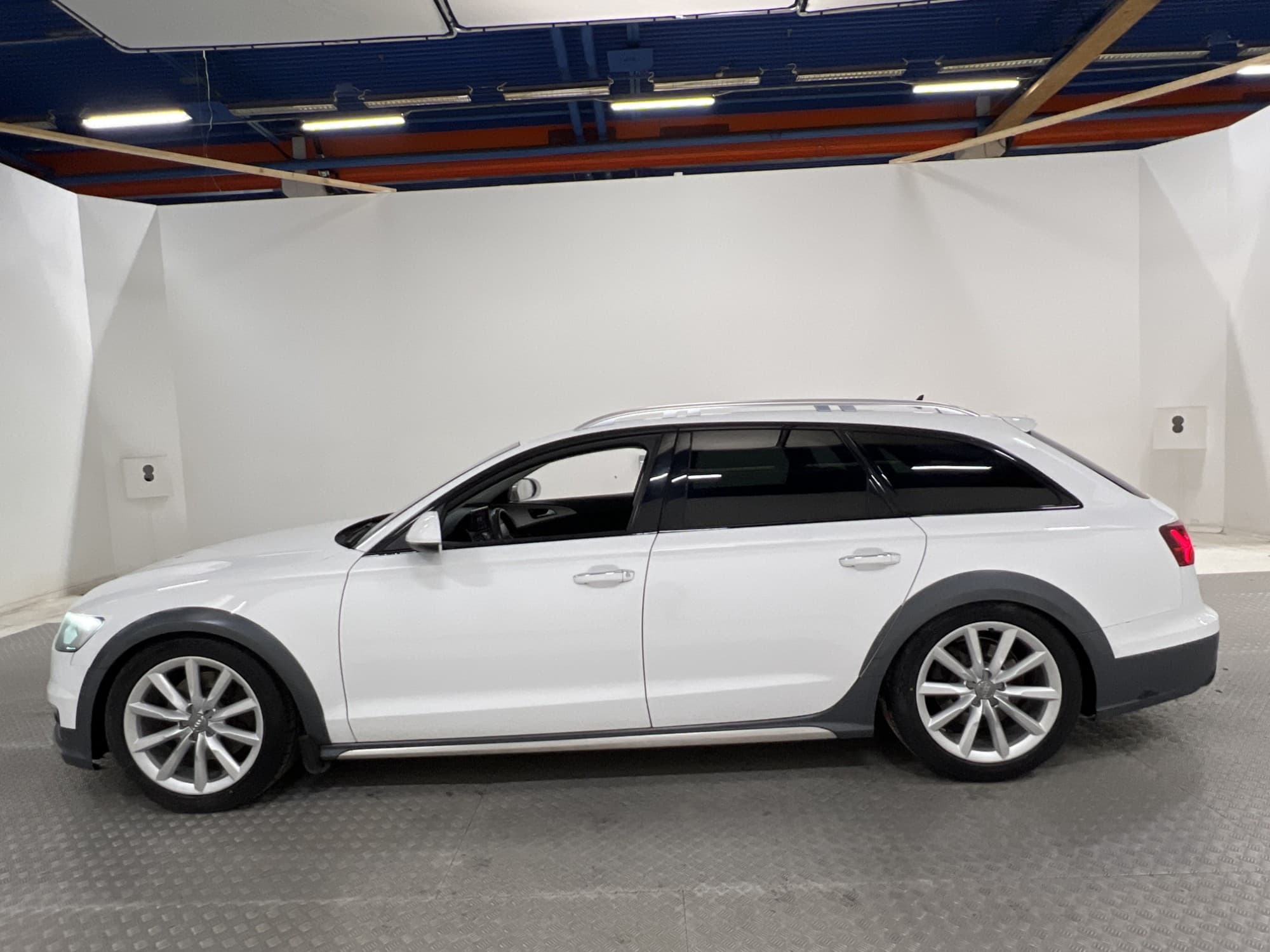Audi A6 Quattro Allroad 3.0 TDI V6 218hk