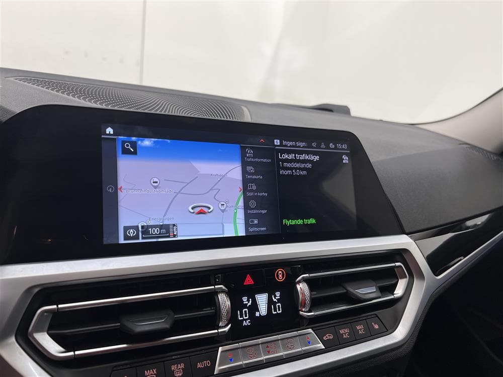 BMW 320d 190hk xDrive Sport line Skinn Cockpit Navi Draginteriör