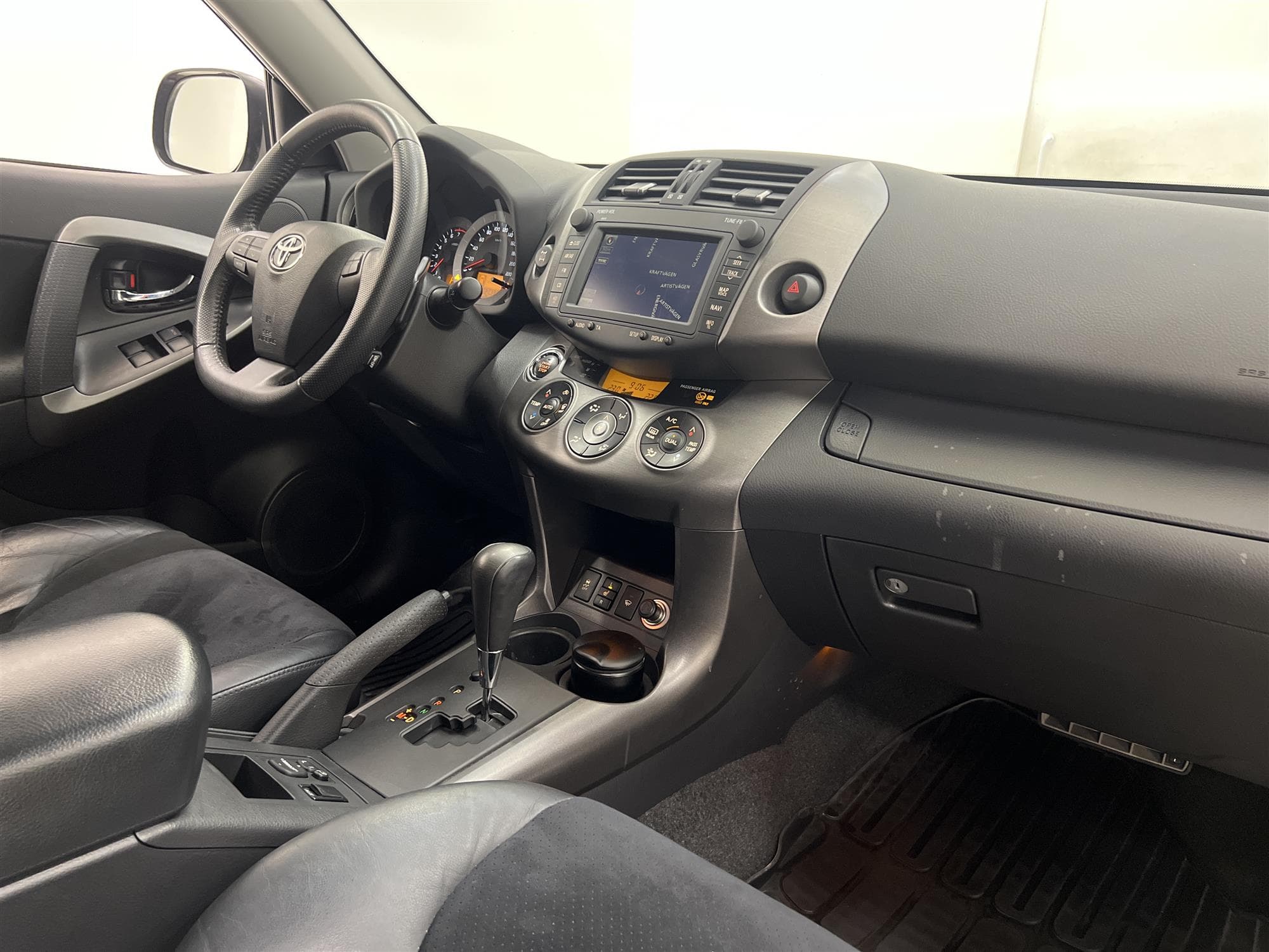 Toyota RAV4  2.0 4x4 Multidrive S 158hk 1 Brukare B-Kam Navi