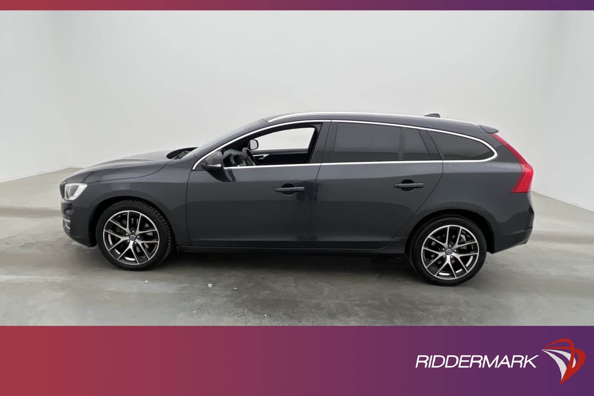 Volvo V60 D4 215hk AWD Summum VOC T-Lucka Värm Skinn Navi