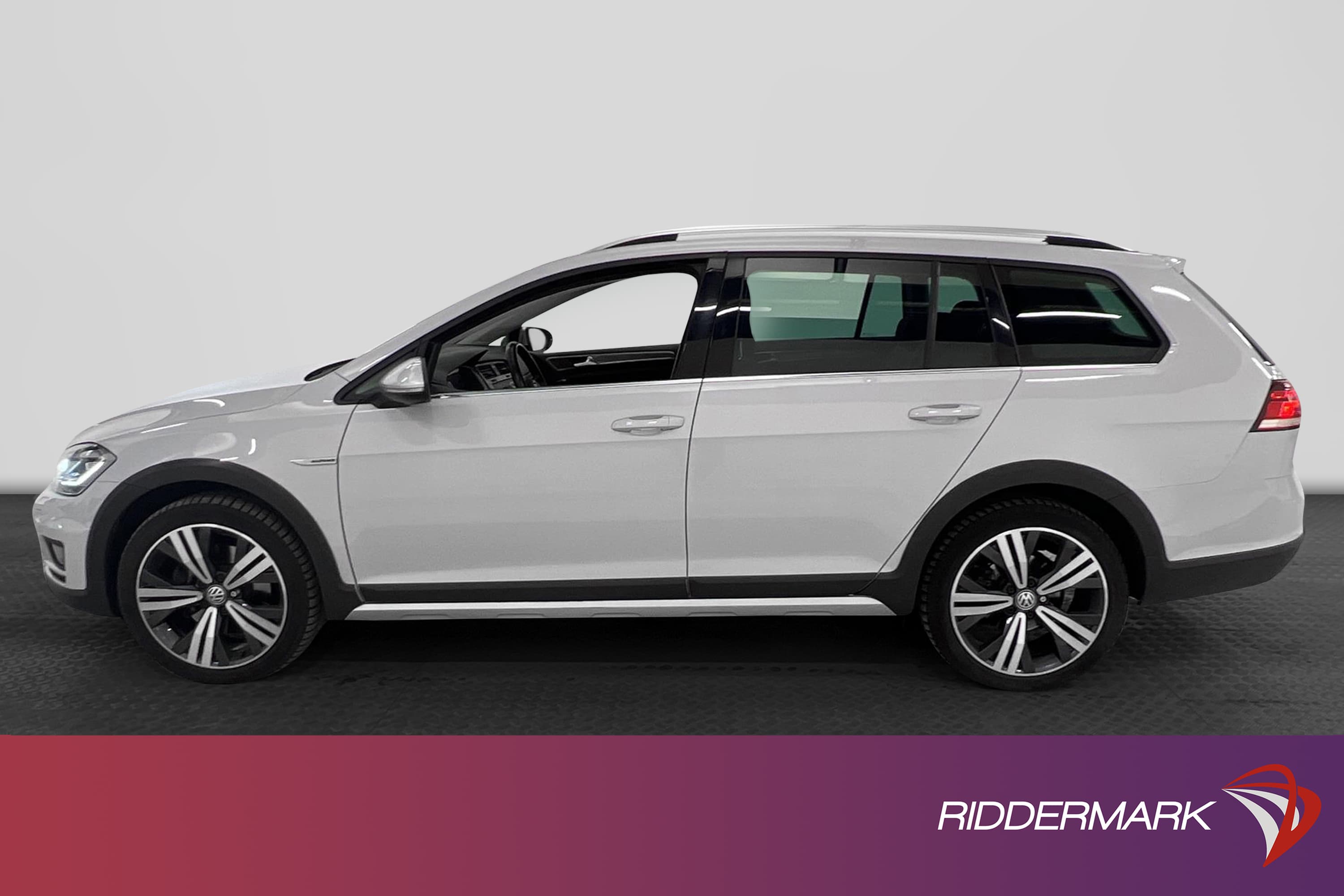 Volkswagen Golf Alltrack 1.8 TSI 4M