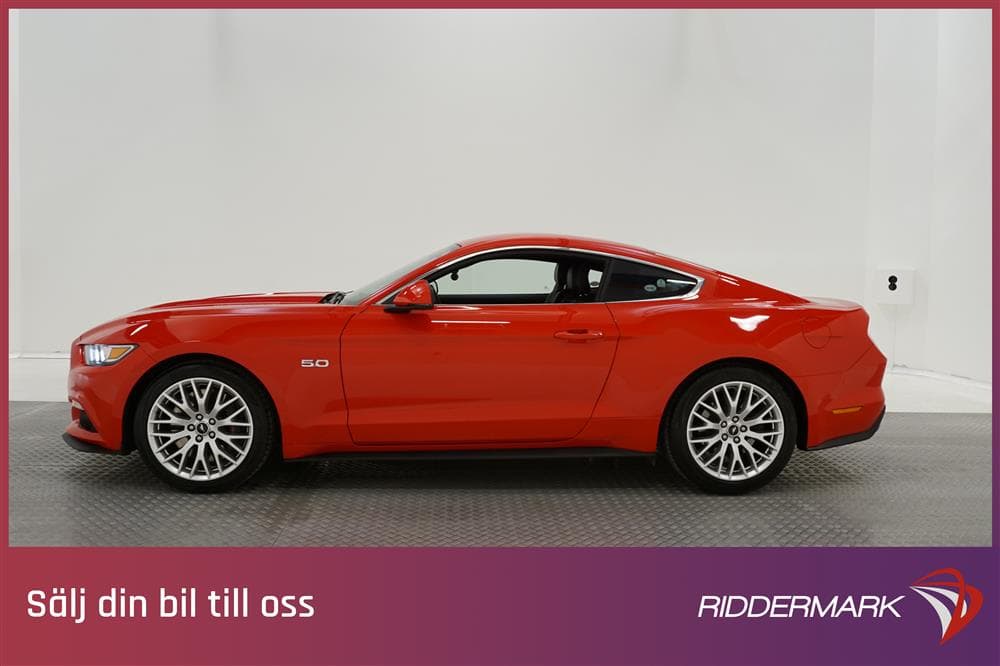 Ford Mustang GT V8 Fastback 418hk