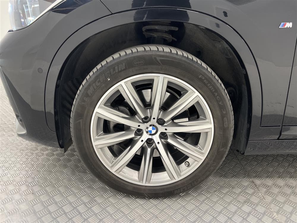 BMW X1 xDrive 20d 190hk M-Sport B-kamera HiFi Navi HUD interiör