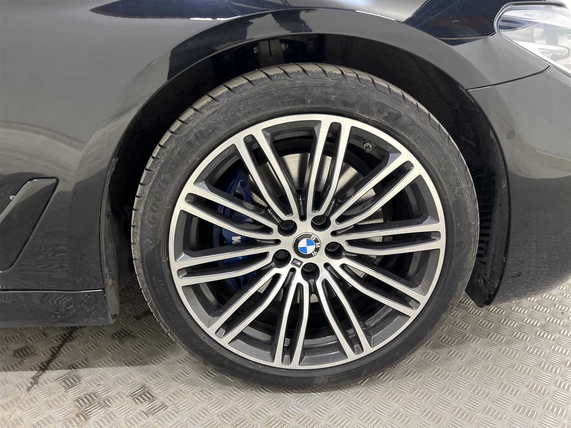 BMW 530i xDrive 252hk M Sport 360 Drag Display Key 