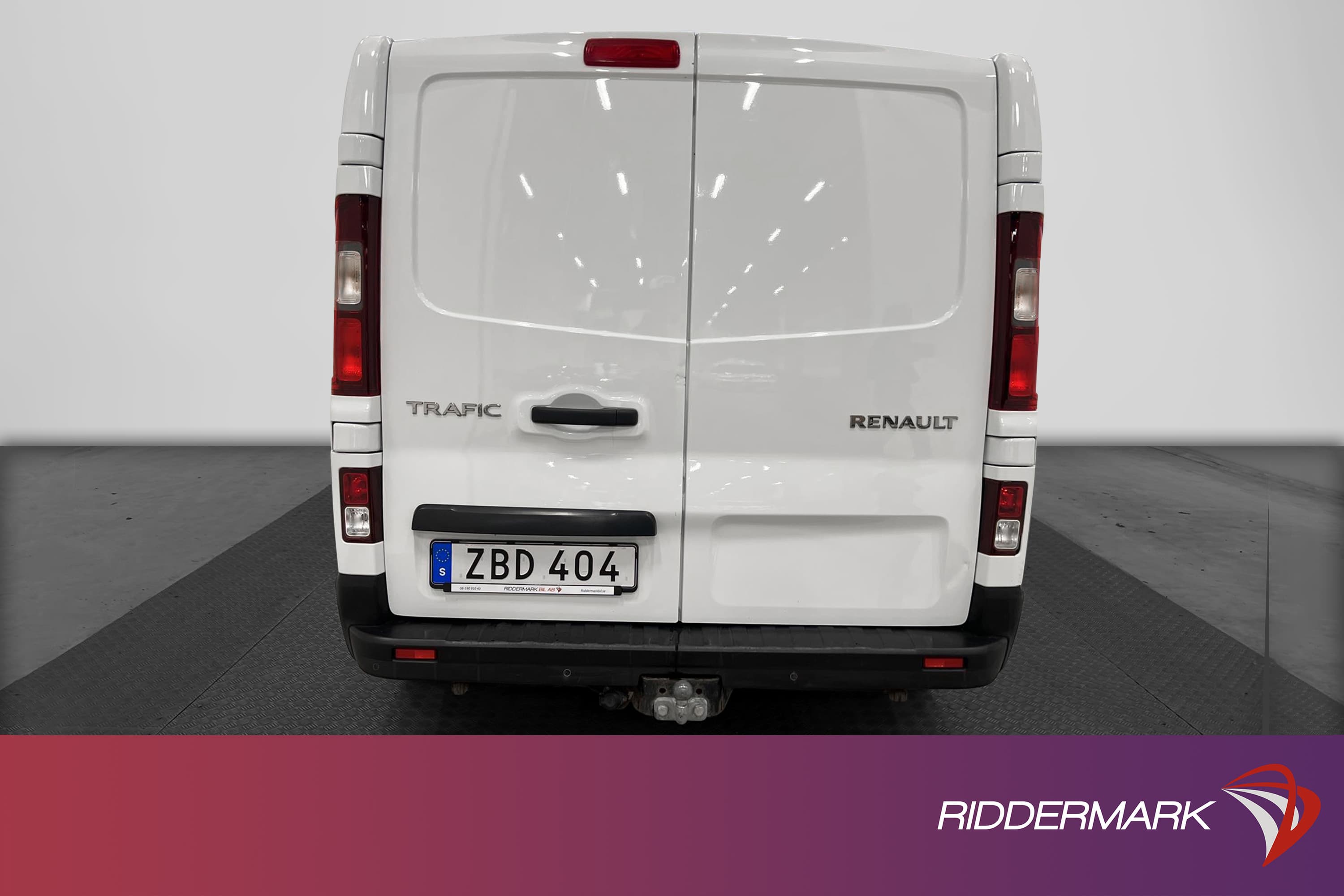 Renault Trafic 1.6 dCi Eu6 125hk L2 Värmare  Navi Drag Moms