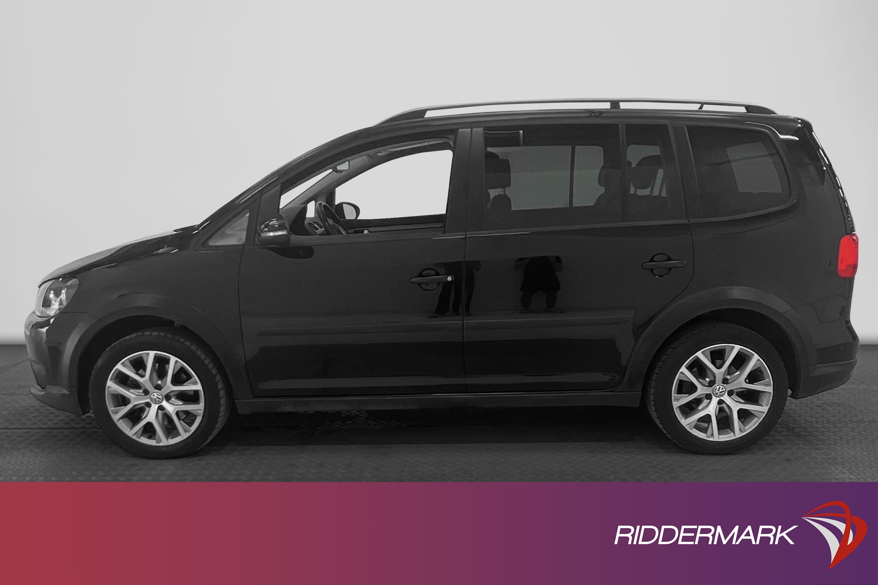 Volkswagen Touran 140hk Cross