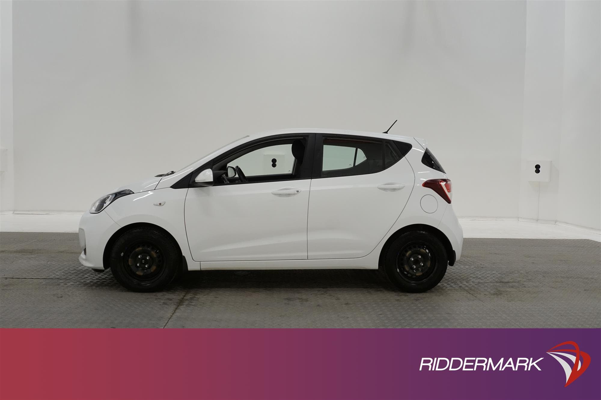 Hyundai i10 1.0 blue 67hk