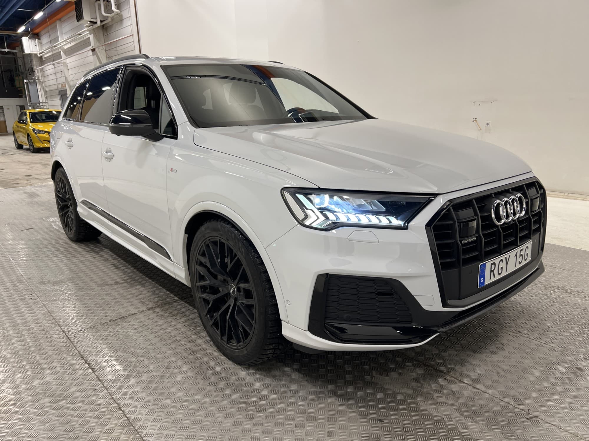 Audi Q7 50 TDI 286hk S-Line Pano D-värm Matrix 360°Softclose