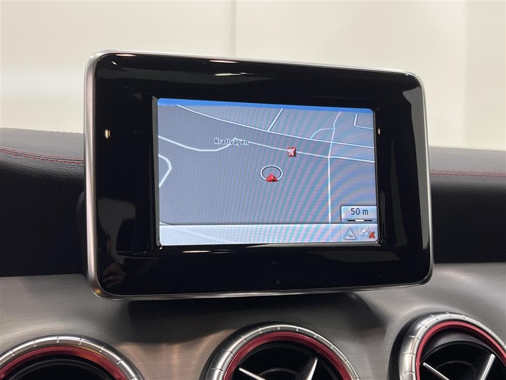 Mercedes-Benz CLA 250 211hk  AMG Pano Navi Drag Skinn