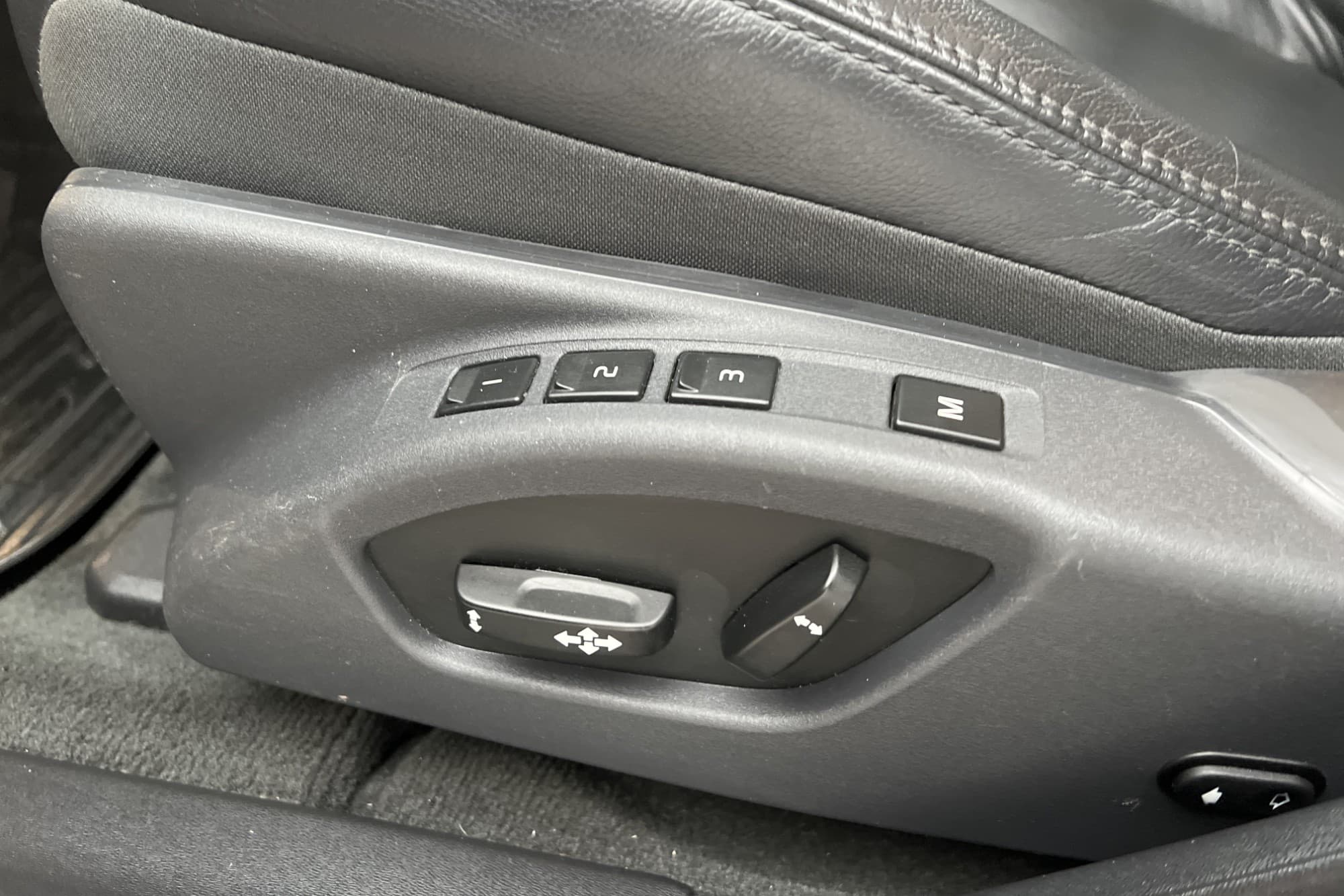 Volvo V60 D4 Summum Värmare VOC Läder Keyless Navi Sensorer