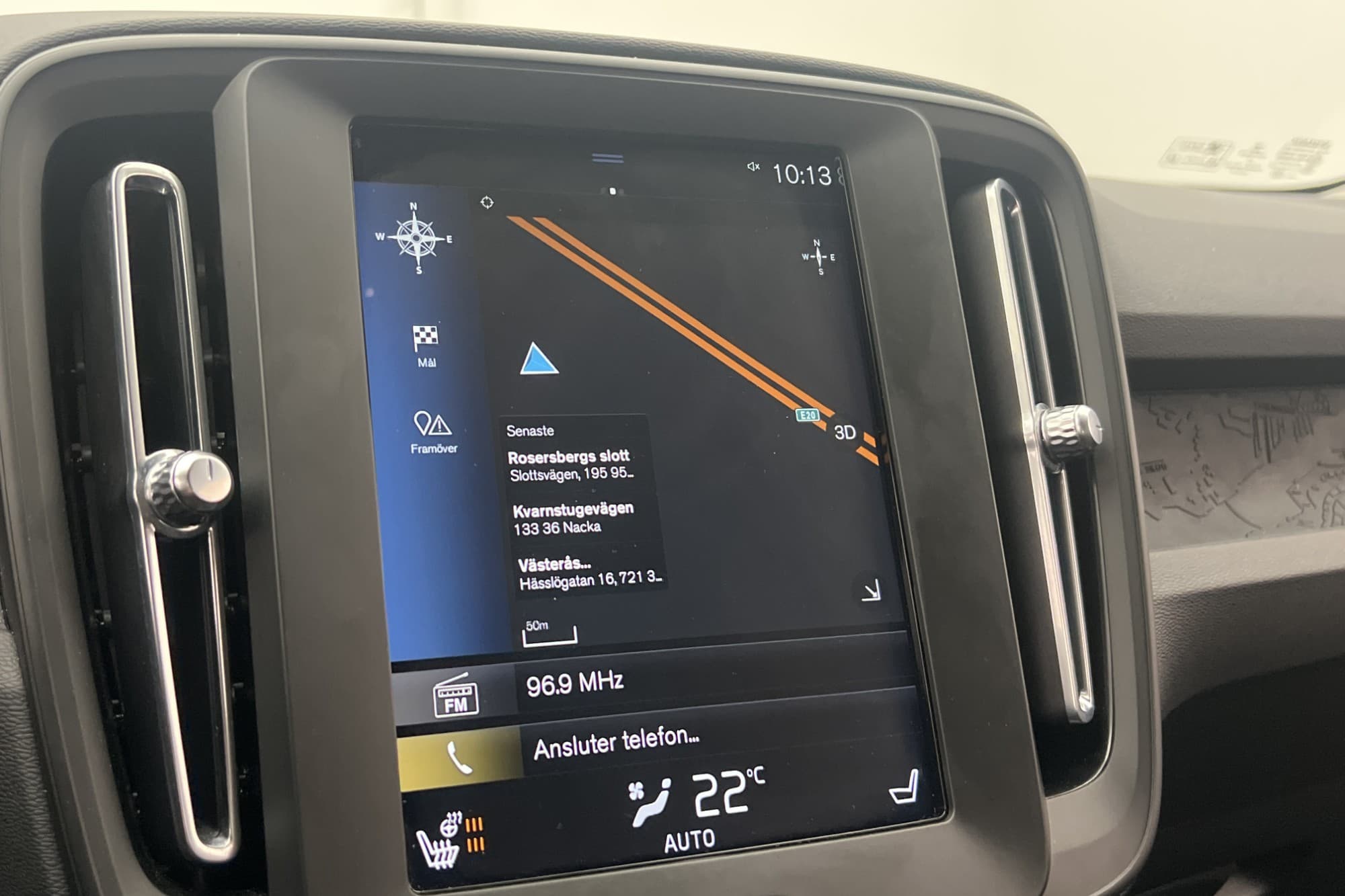 Volvo XC40 T2 129hk VOC Värm Navi Adaptiv Drag