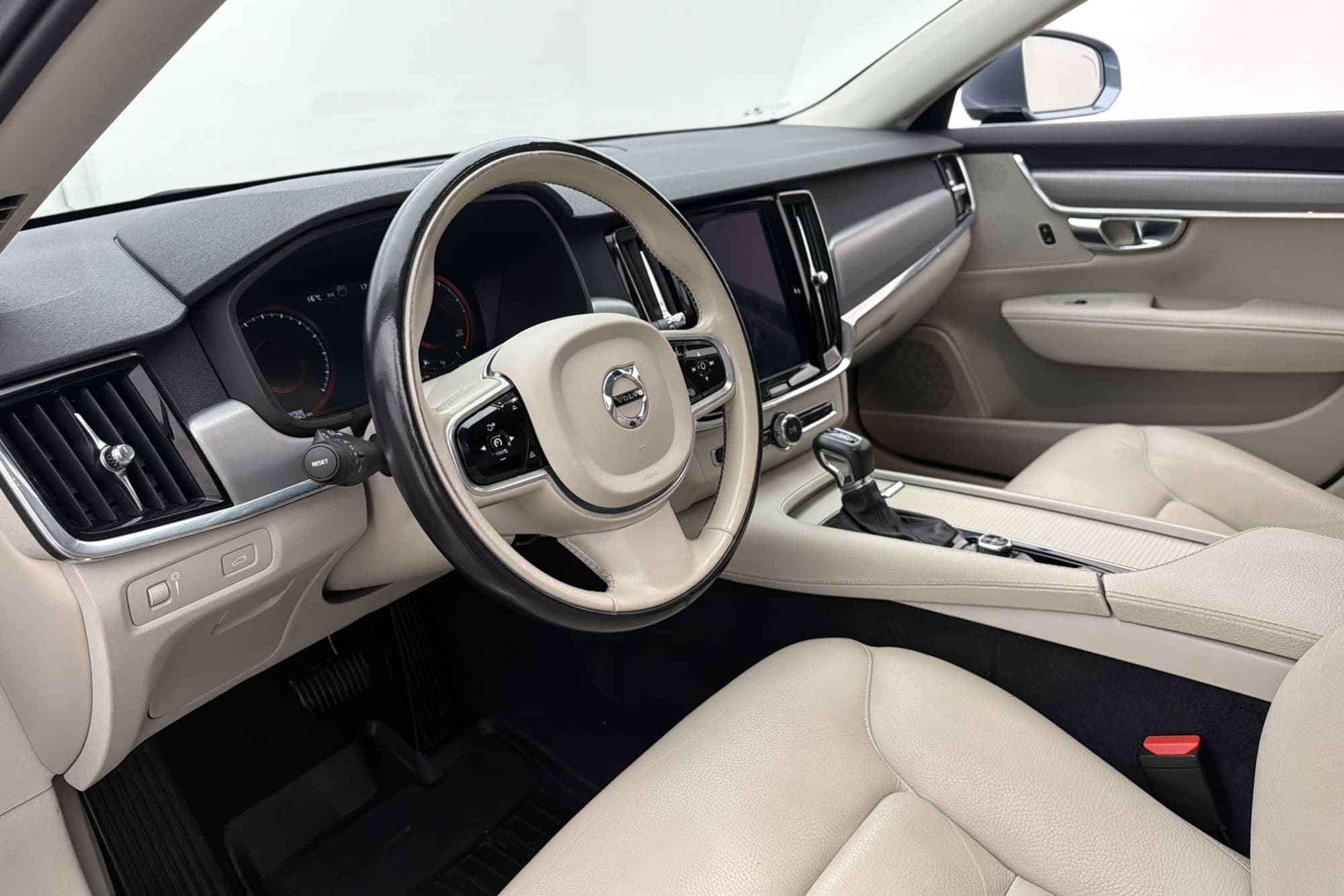 Volvo S90 T5 254hk Momentum Kamera Skinn Elstol/Minne Navi