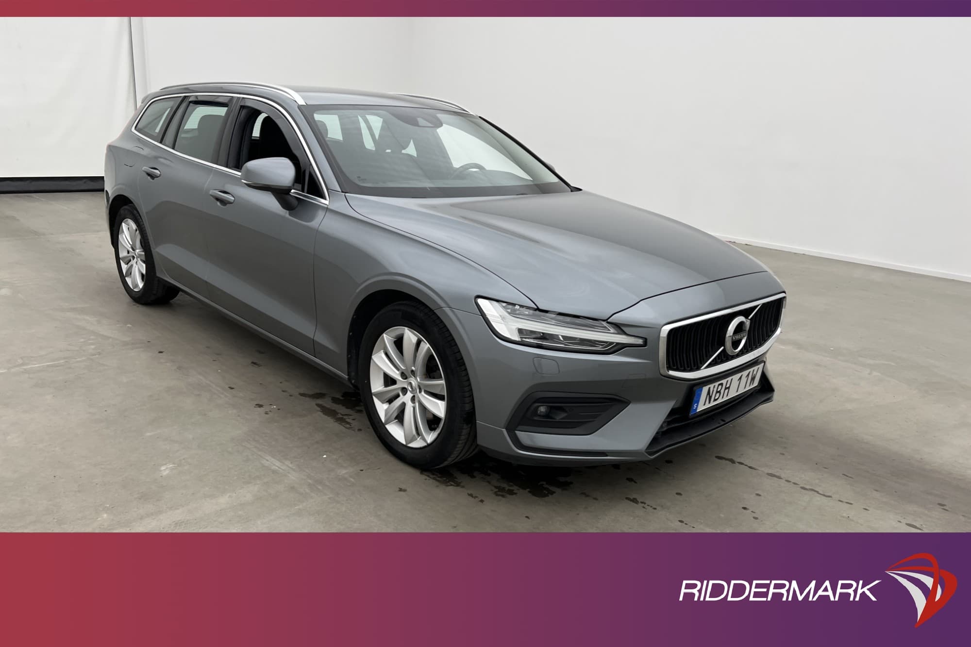Volvo V60 D4 190hk Momentum VOC Värmare H/K Kamera CarPlay