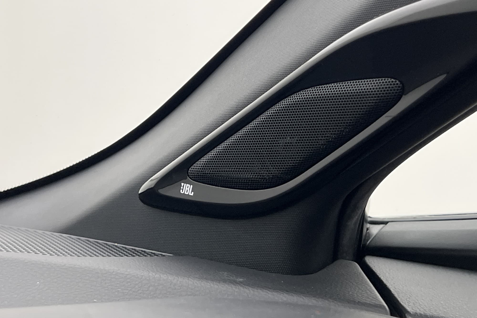 Toyota C-HR Hybrid 122hk X-Edition JBL Kamera Skinn Dragkrok