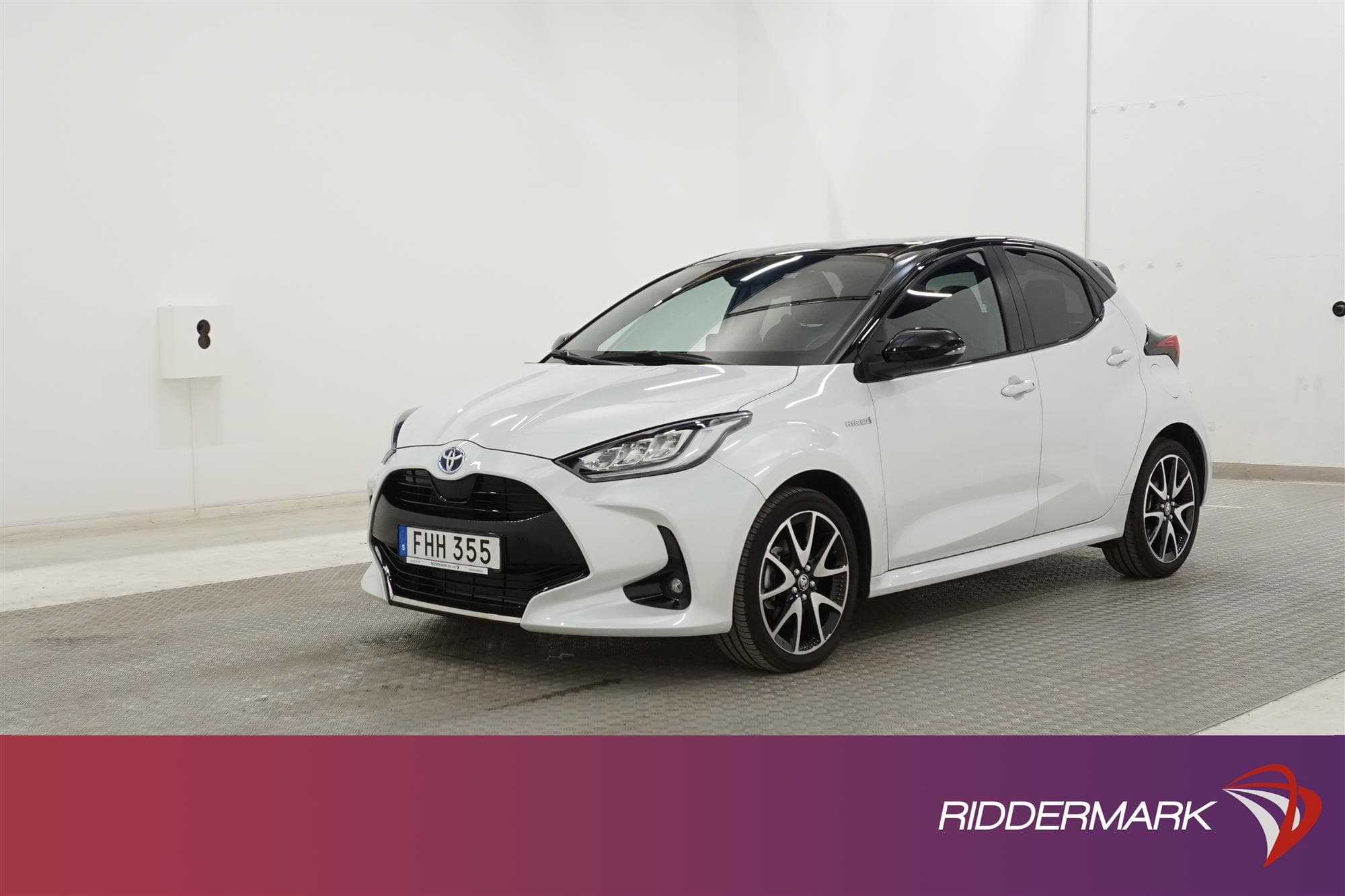 Toyota Yaris Hybrid CVT 116hk