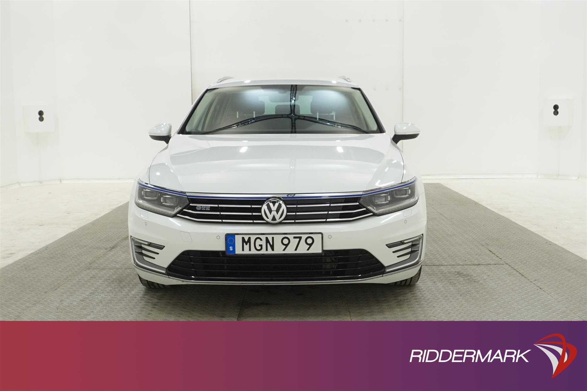 Volkswagen Passat GTE 218hk