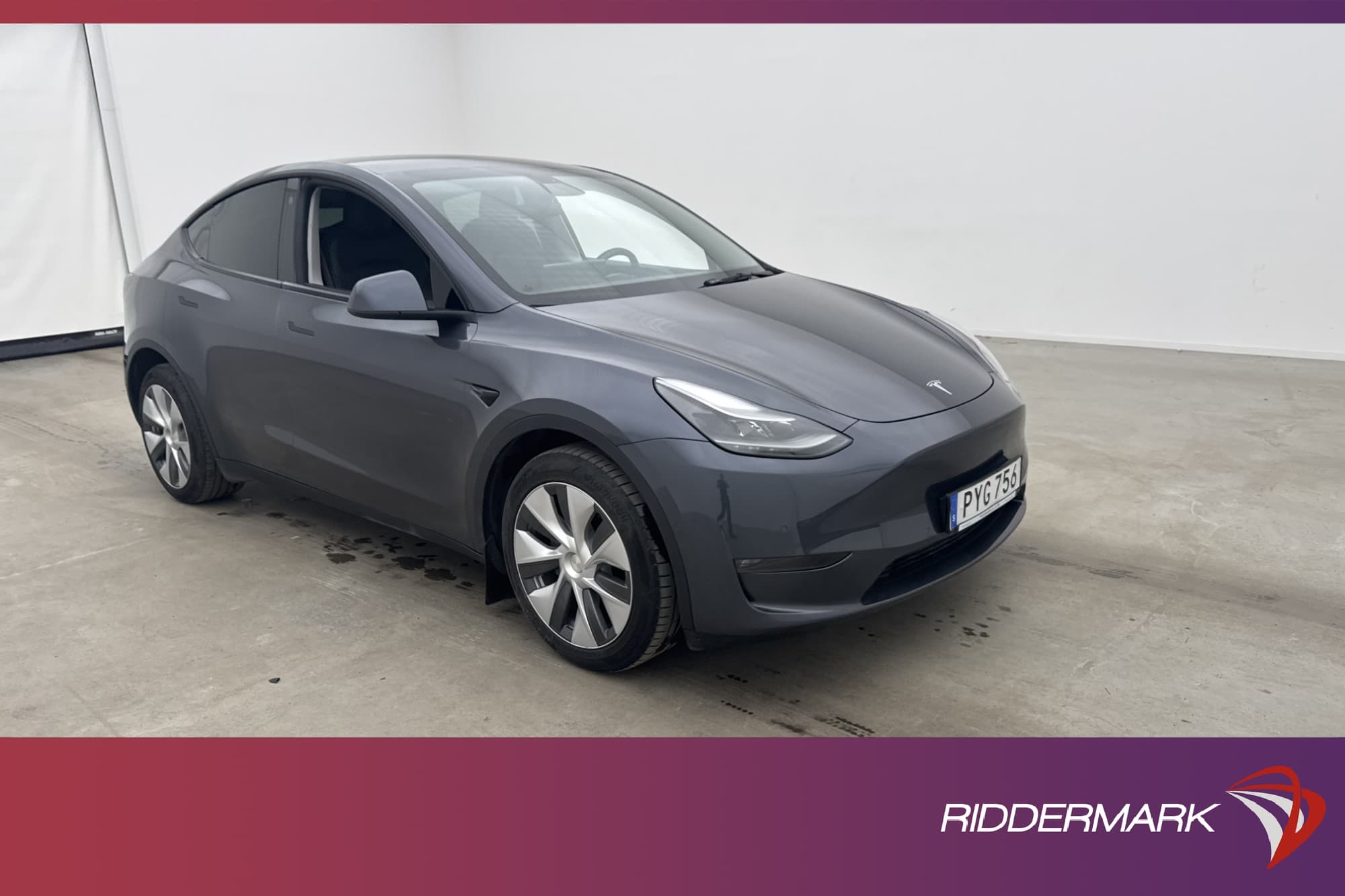 Tesla Model Y Long Range AWD Svensksåld Autopilot Rattvärme