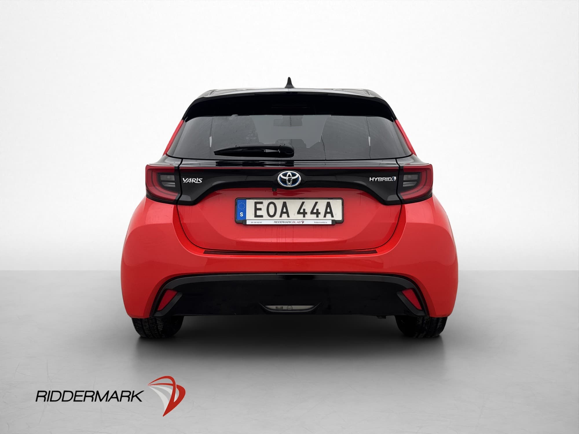 Toyota Yaris Premiere Edition Bi-Tone HUD Kamera Rattvärme