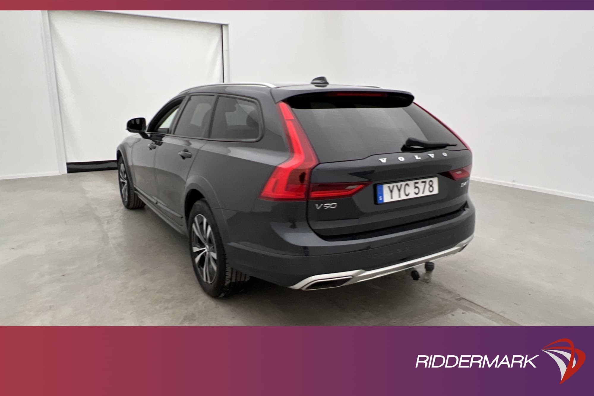 Volvo V90 Cross Country D4 AWD