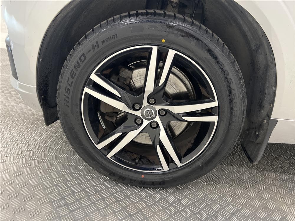 Volvo XC60 T8 AWD TwEn 407hk R-Design Pano Drag Backkamerainteriör