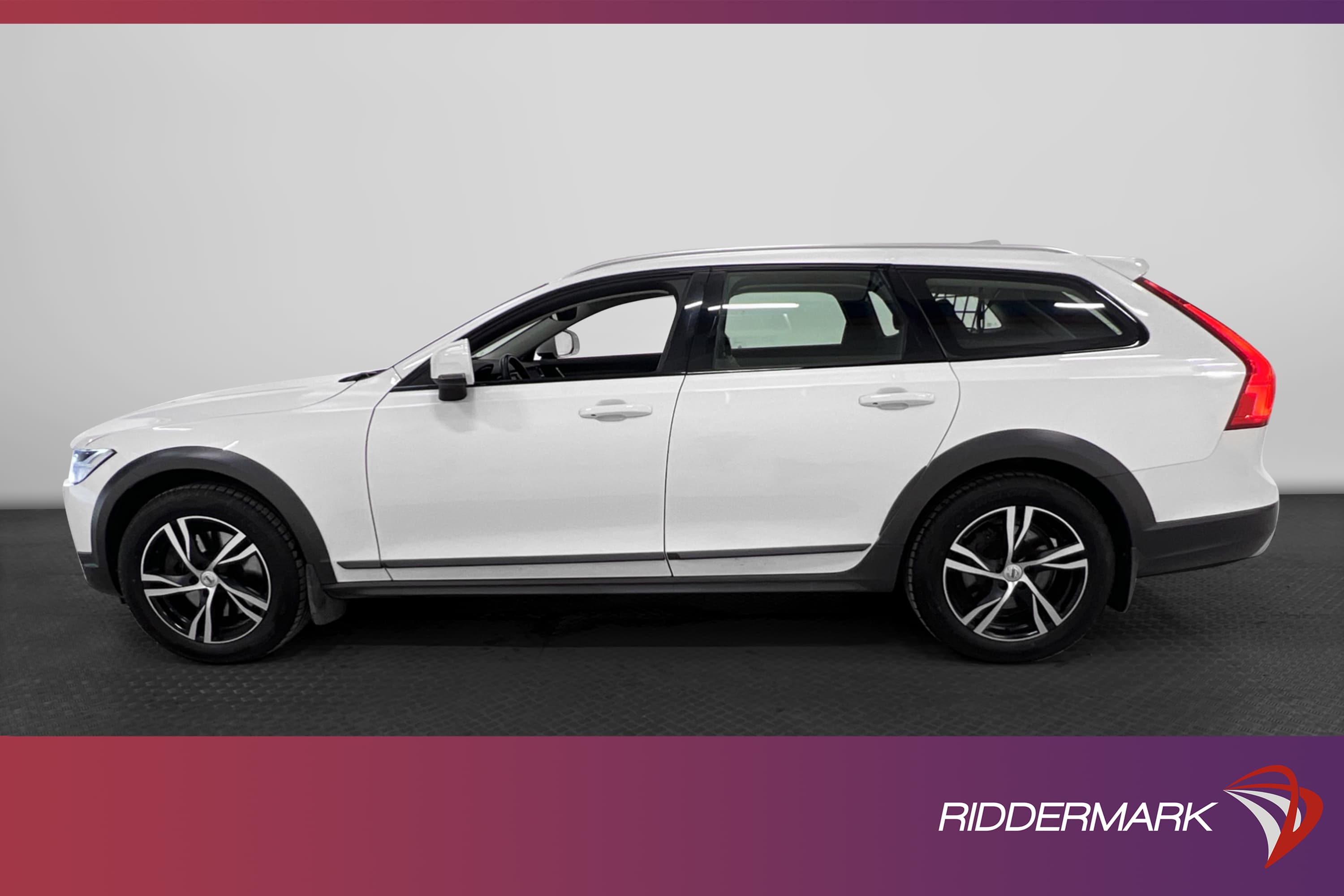 Volvo V90 Cross Country D4 AWD