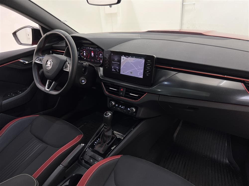 Skoda Kamiq 1.5 TSI 150hk Monte Carlo Pano Navi Cockpit