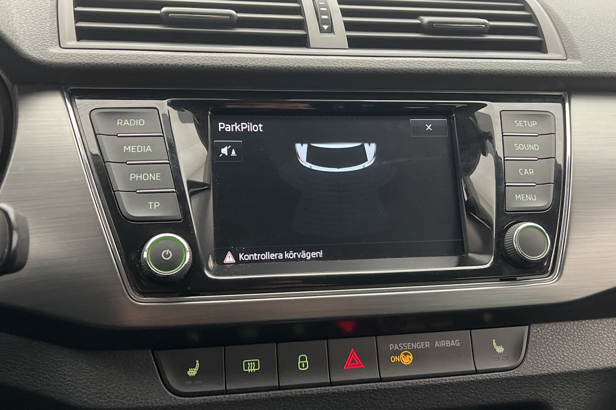 Skoda Fabia Kombi 1.2 TSI 110hk Style Drag CarPlay Sensorer 