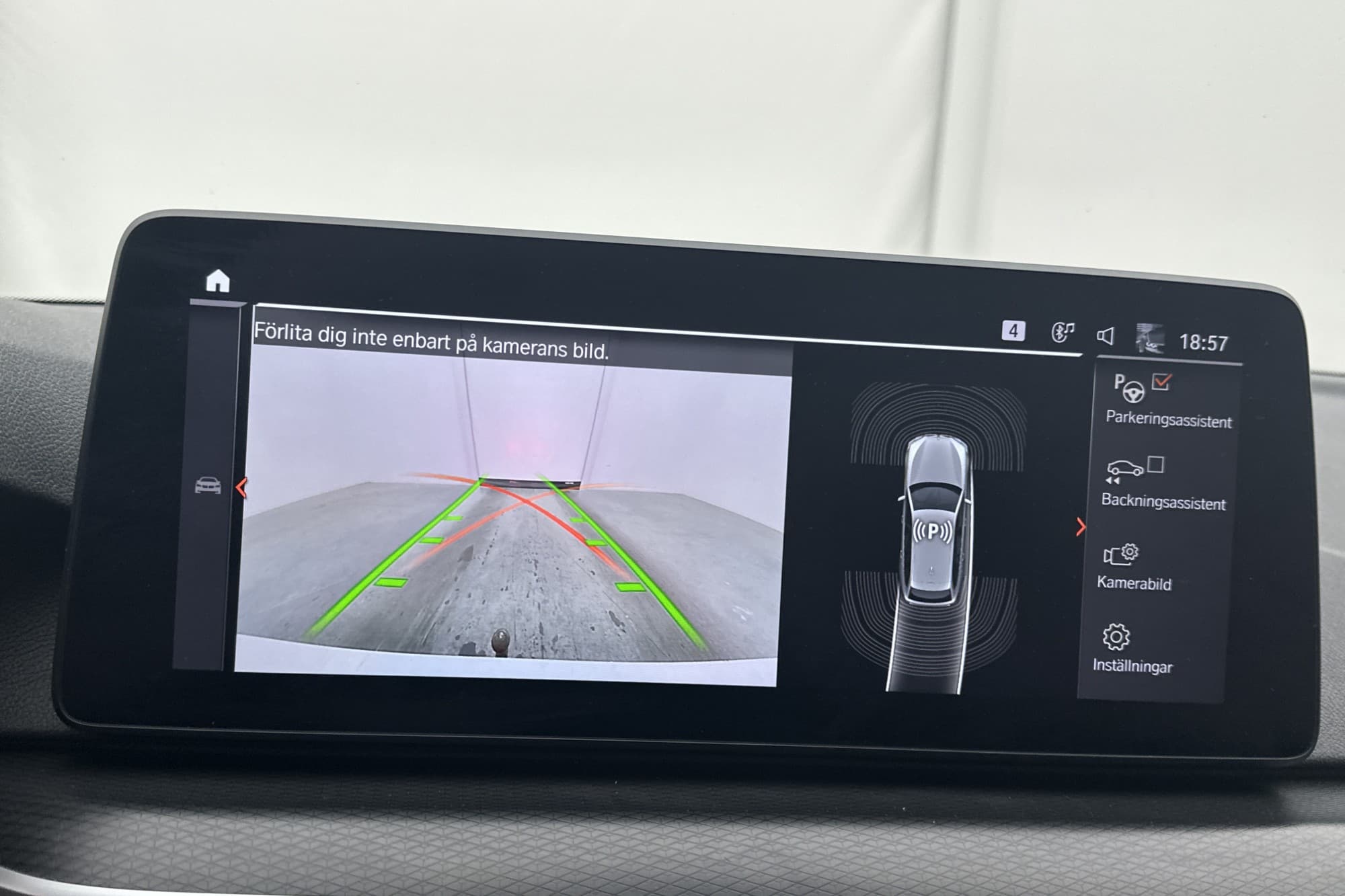 BMW 520 d xDrive Touring M Sport Cockpit HiFi Kamera Drag