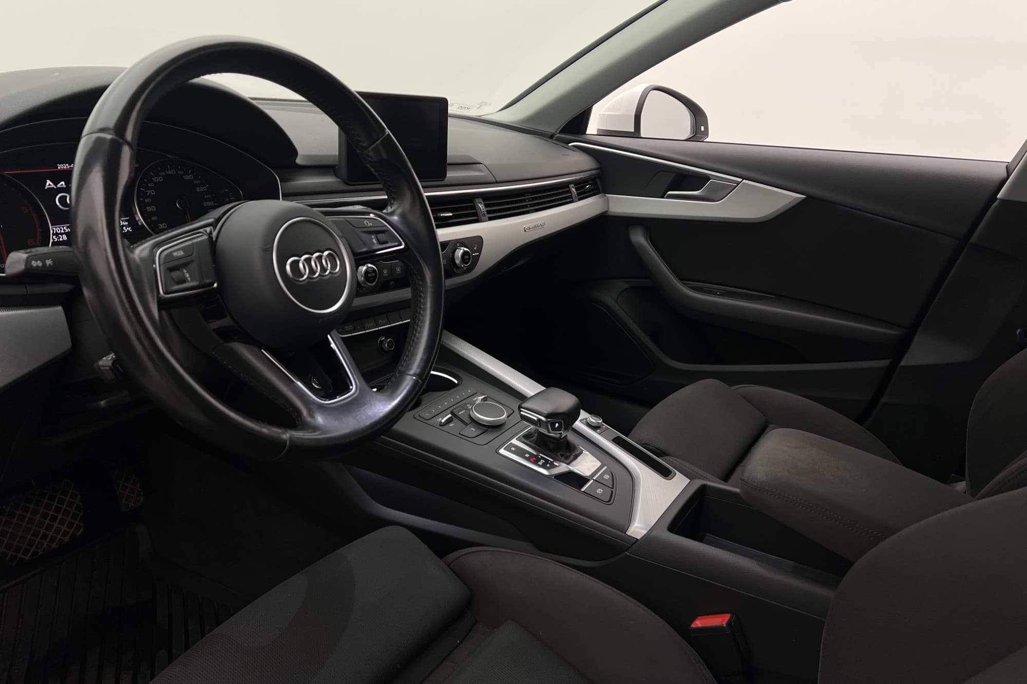 Audi A4 Avant Quattro 190hk Proline Farthållare Sensorer