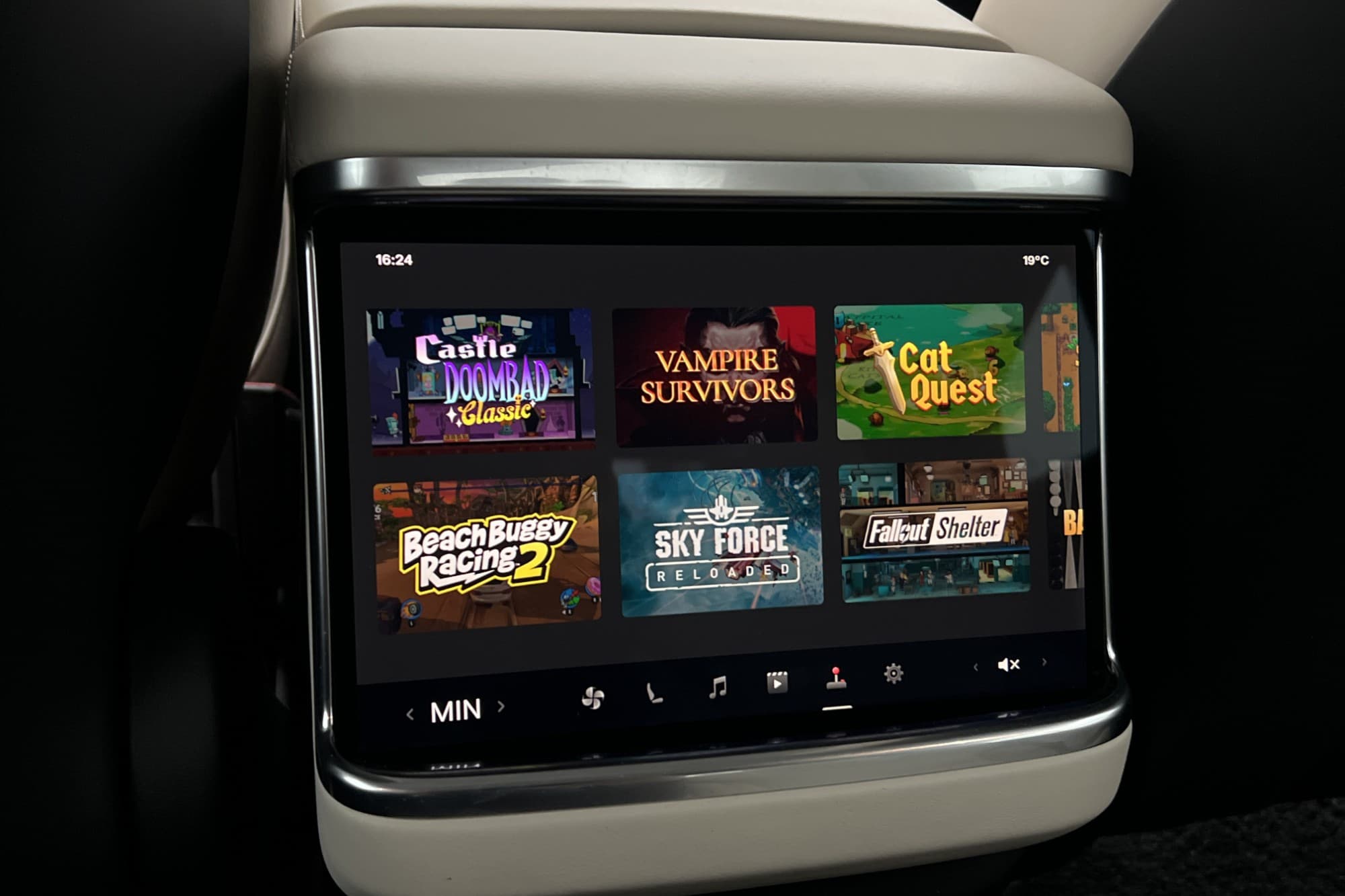 Tesla Model S Plaid Autopilot Luftfjädring Yoke Sv.Såld MOMS