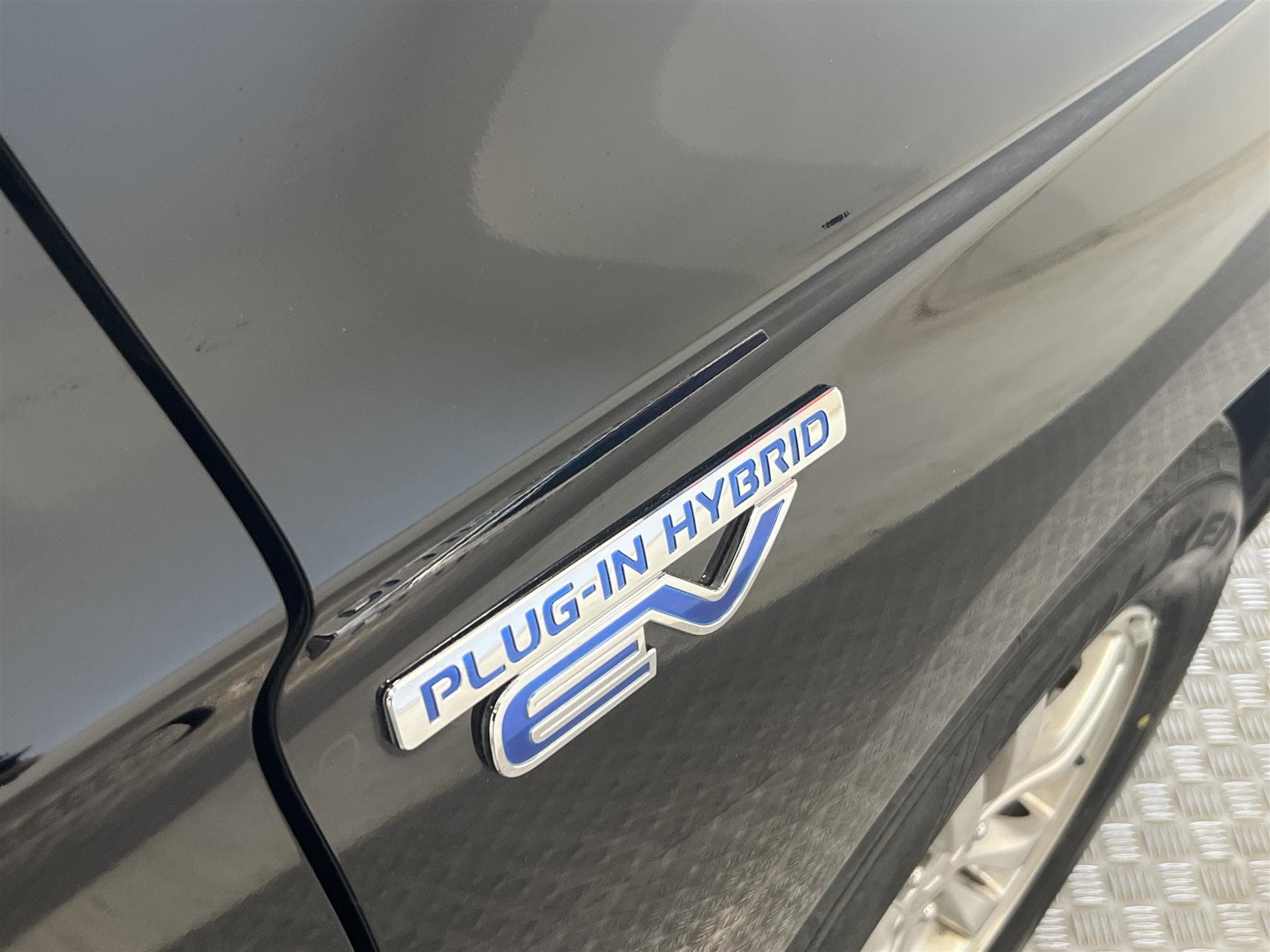 Mitsubishi Outlander P-HEV 2.0 Hybrid 4WD 203hk B-Kam Drag