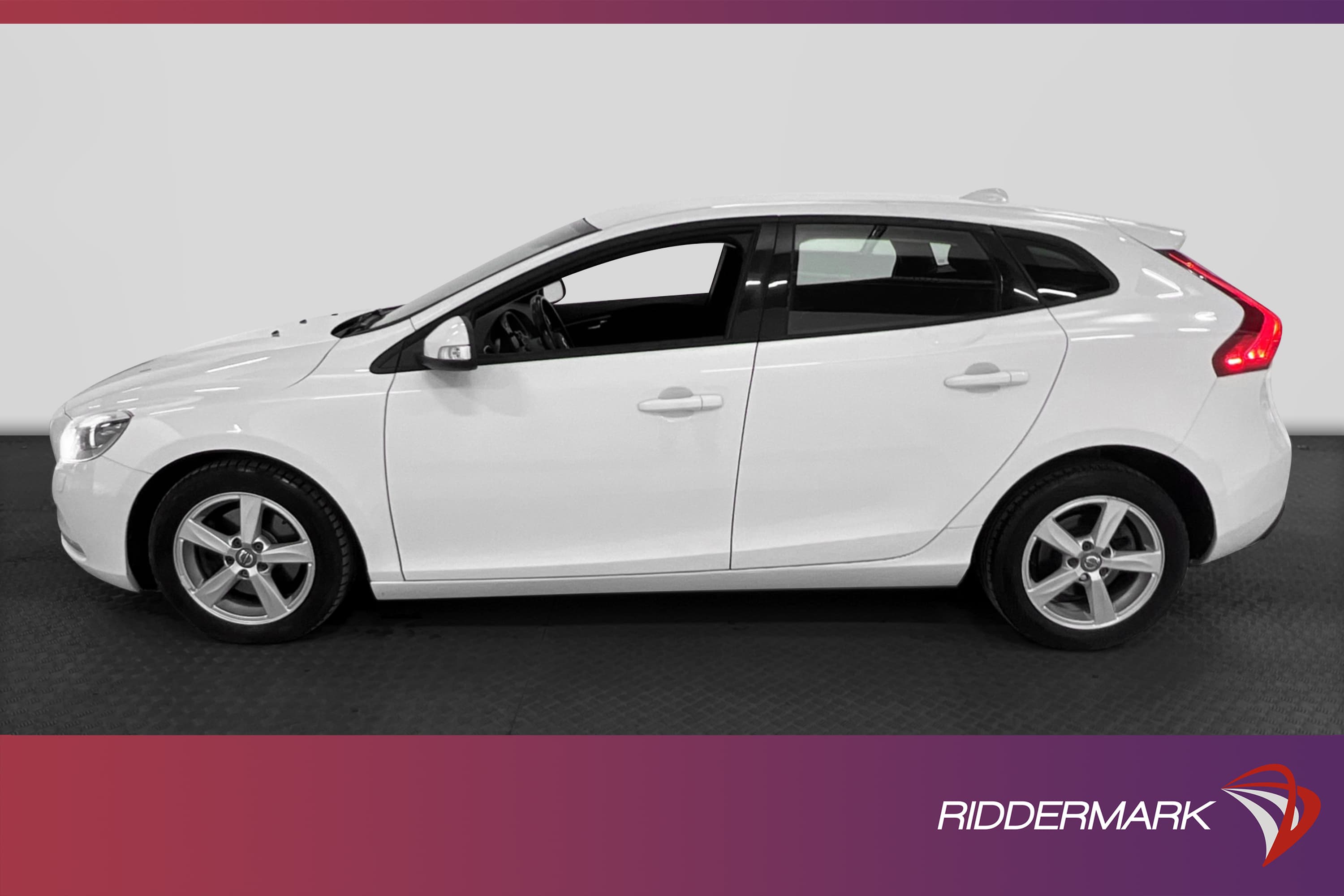 Volvo V40 T2 120hk