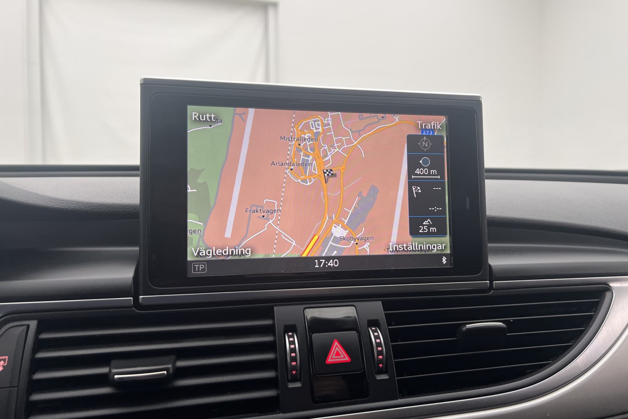 Audi A6 Sedan V6 Quattro 218hk D-Värmare Navigator 0,51L/mil